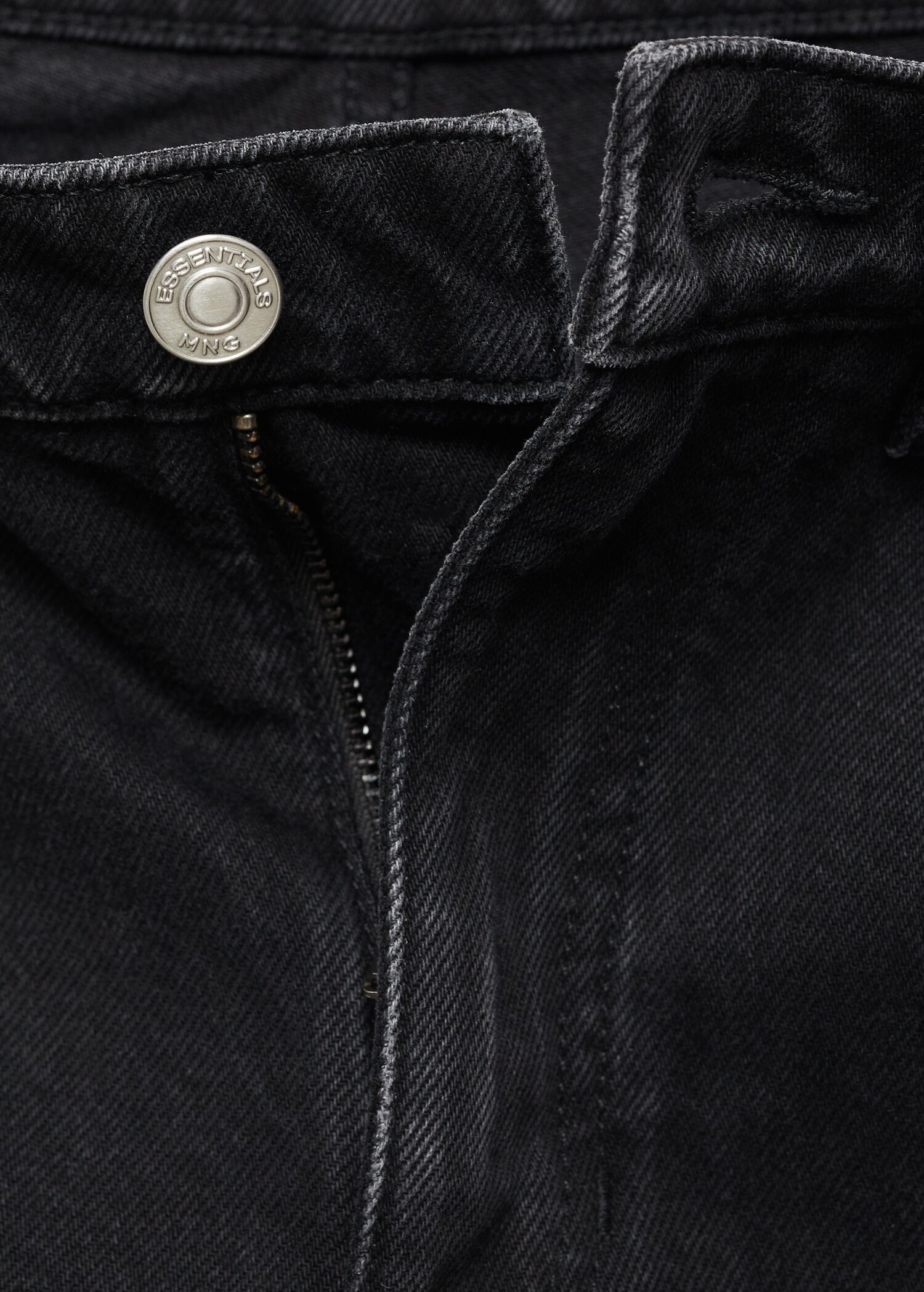 Cropped carrot-fit jeans - Details of the article 8