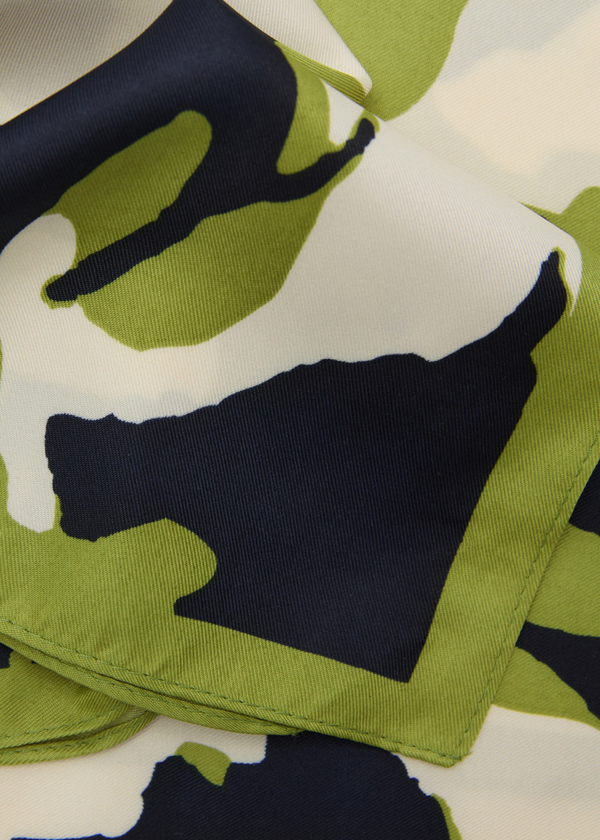 Floral-print satin scarf - Medium plane