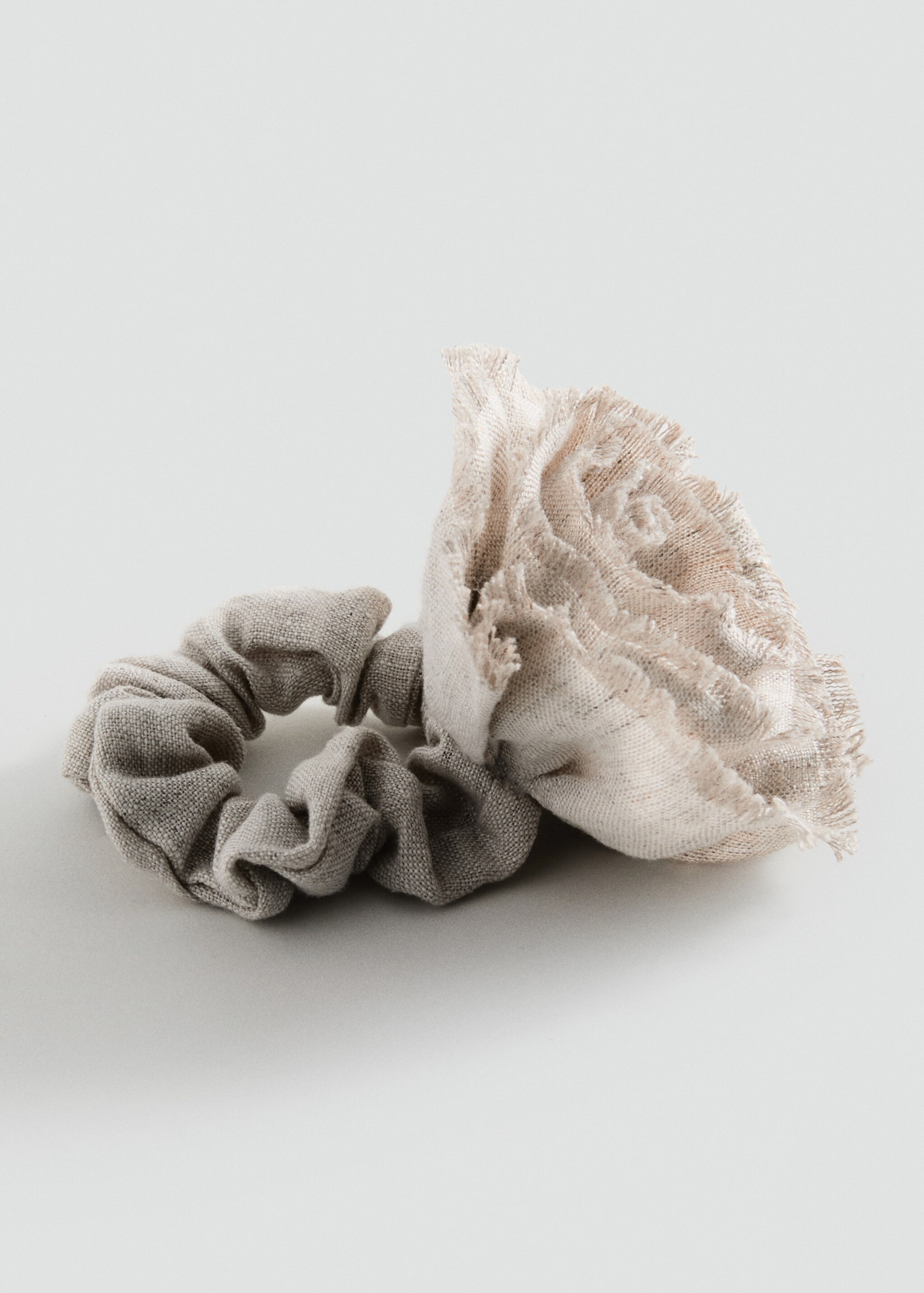 Chouchou fleurs en lin - Plan moyen