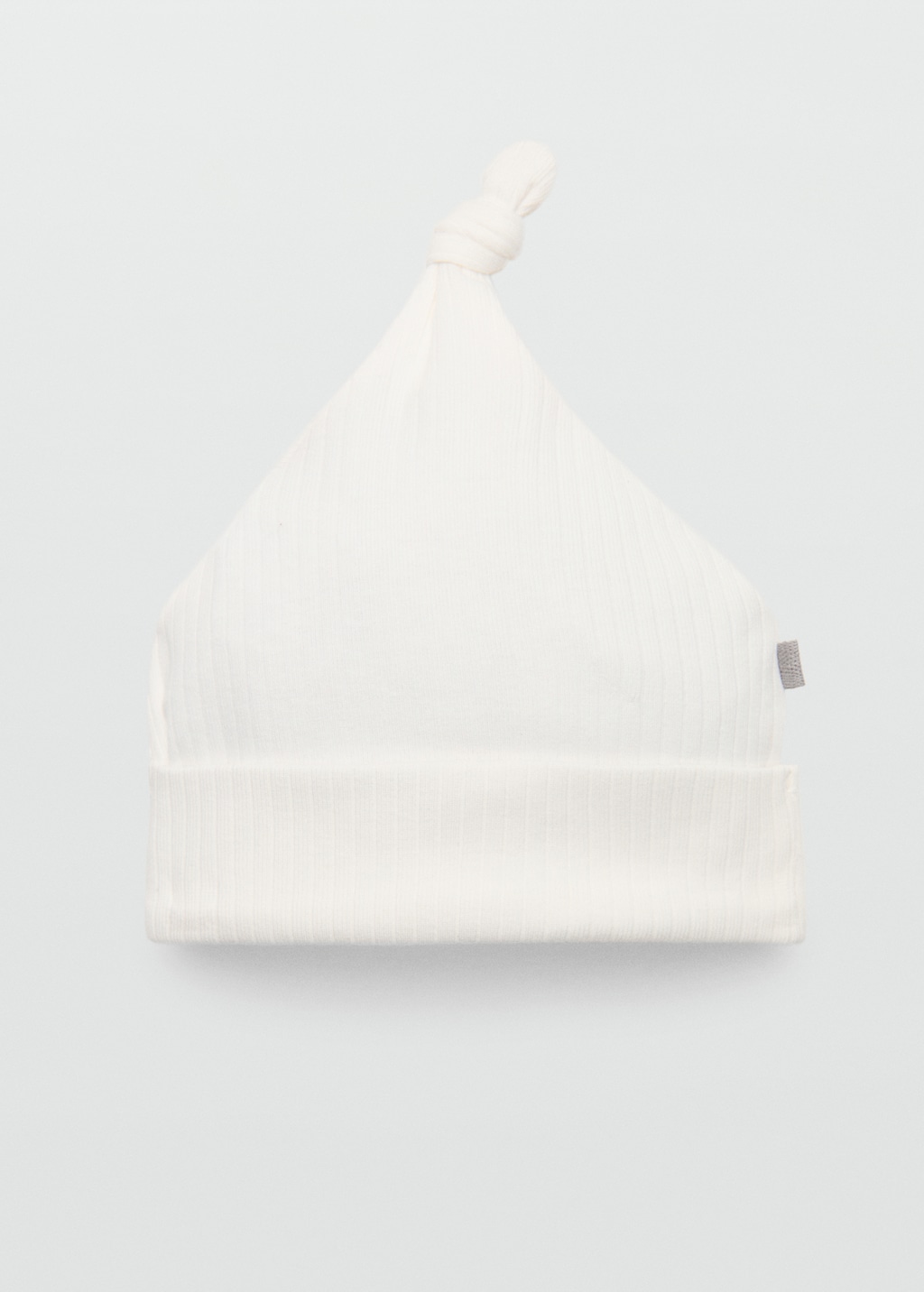 Hat with knot detail