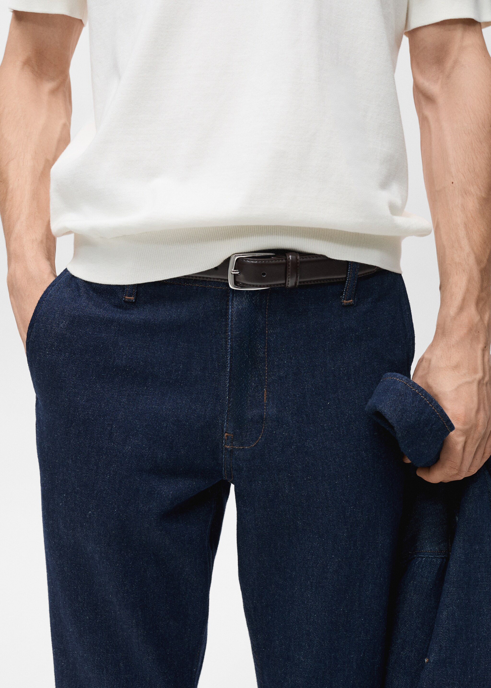 Regular Fit-Jeans mit dunkler Waschung - Detail des Artikels 1