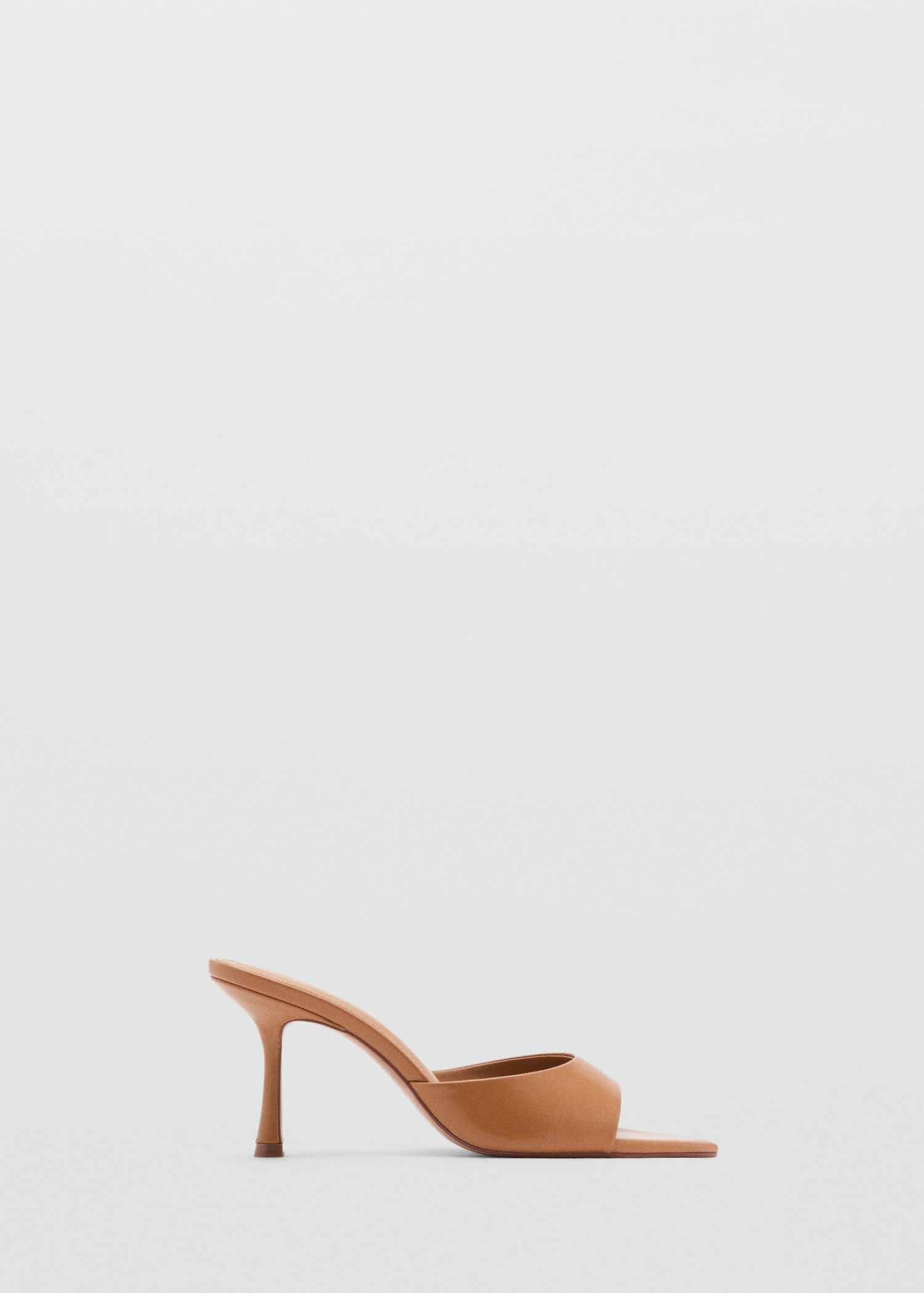 Open-toed heeled sandals with pointed toe - Article without model