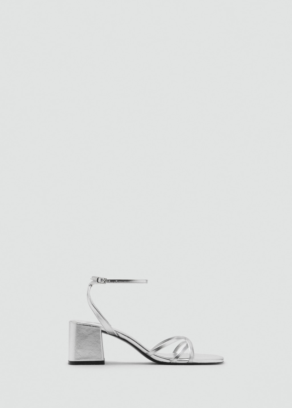 Crossed strap heeled sandal