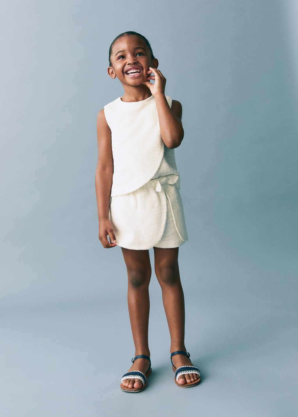 Sandals with braided strap