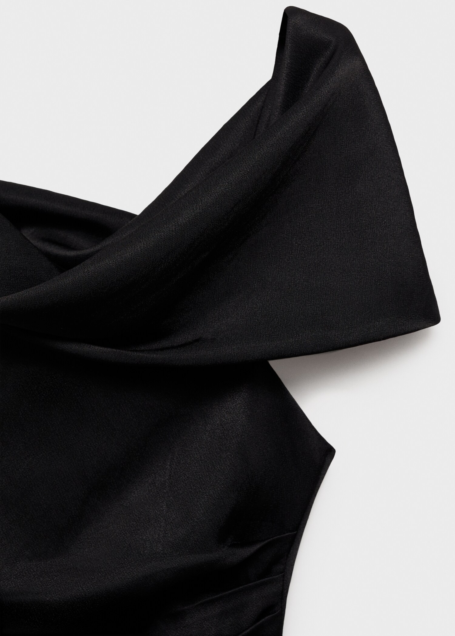Short-sleeved draped blouse - Details of the article 0