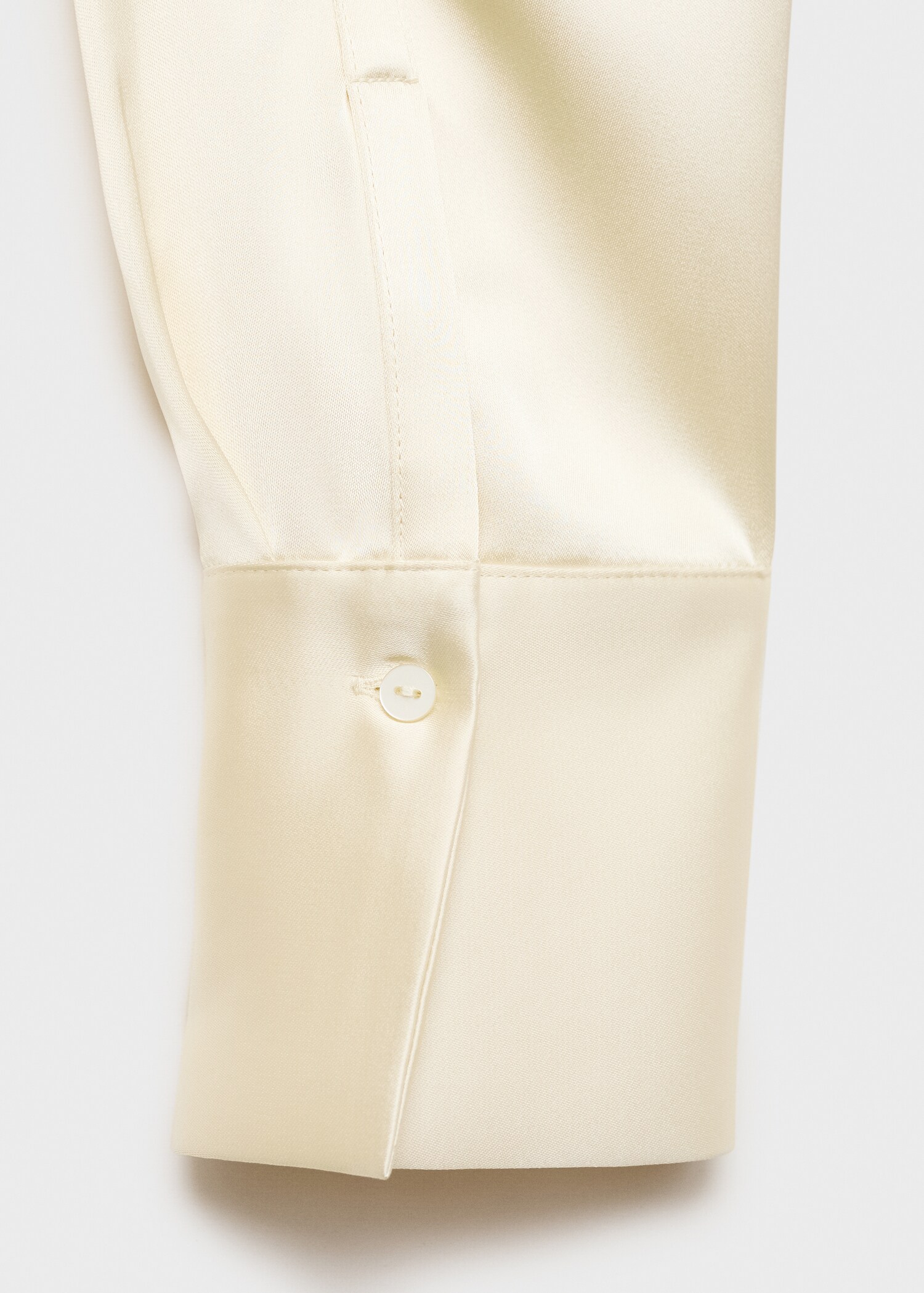 Chemise satinée boutons dissimulés - Détail de l'article 0