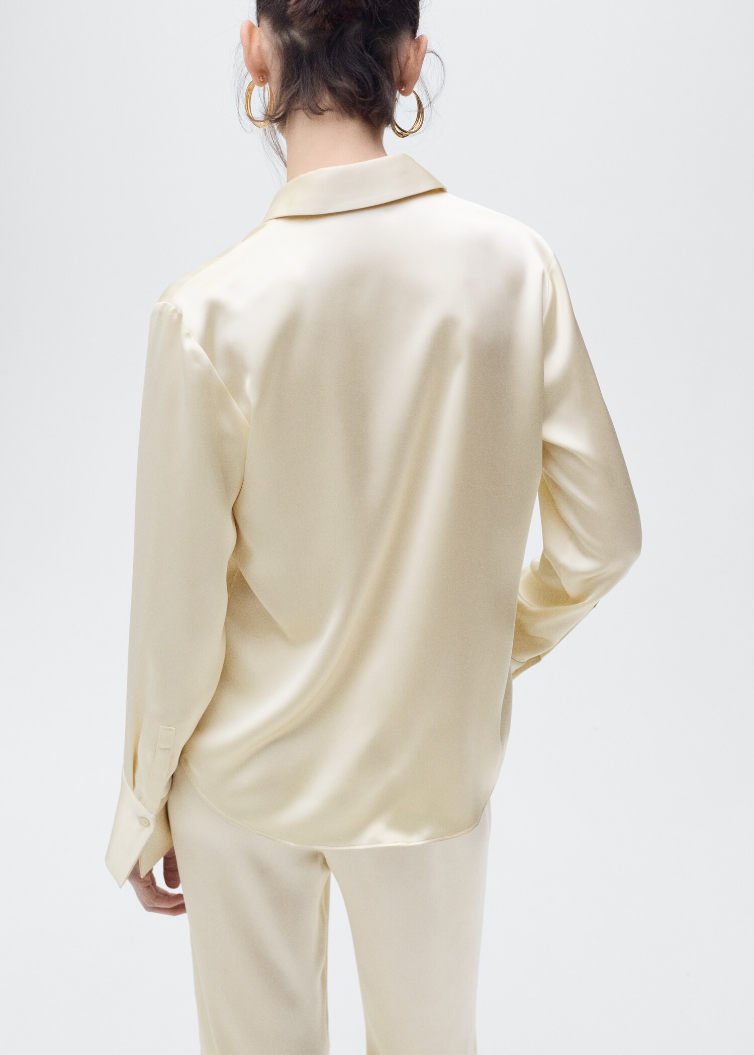 Chemise satinée boutons dissimulés - Verso de l’article