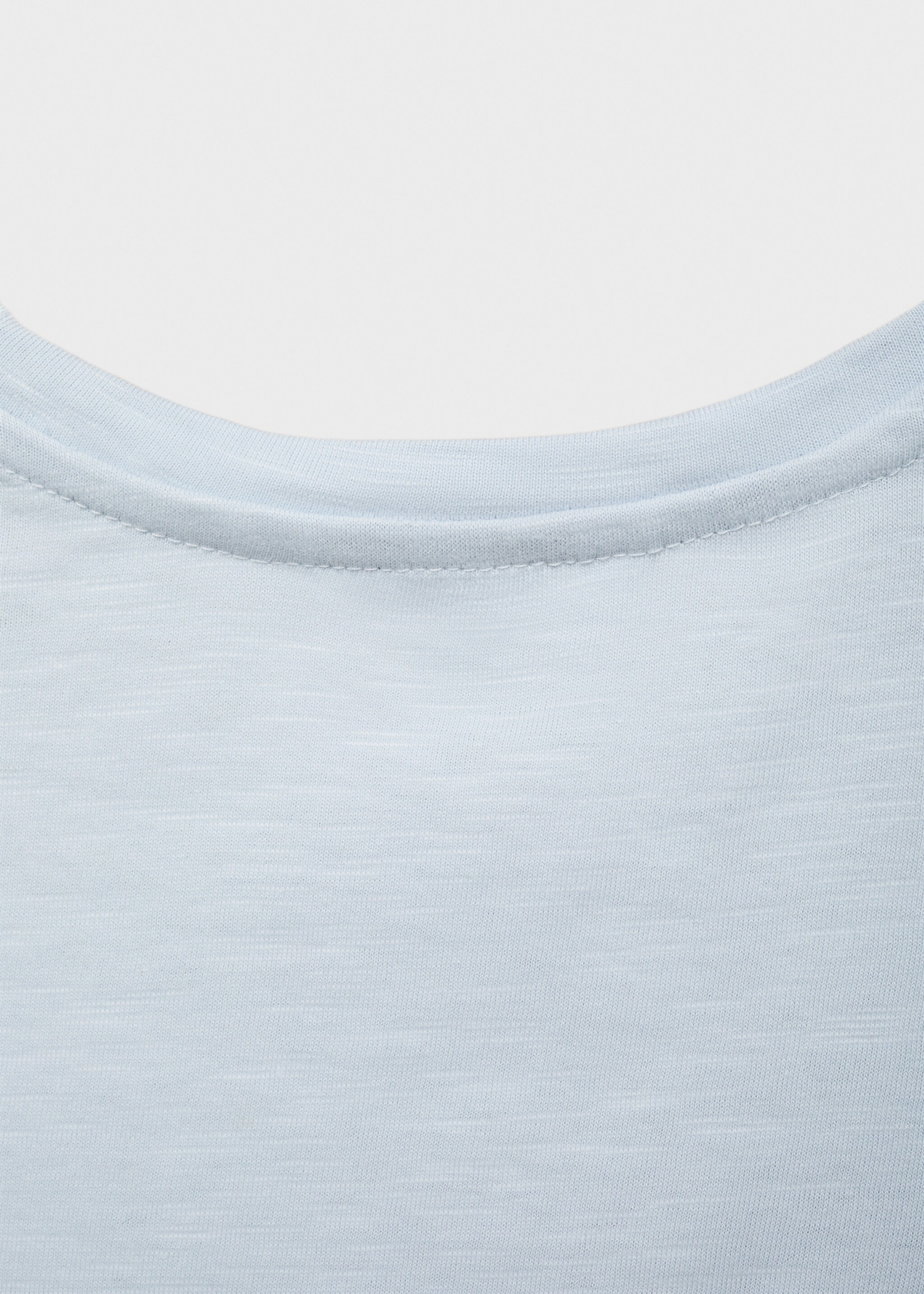 Cut-out t-shirt - Details of the article 0
