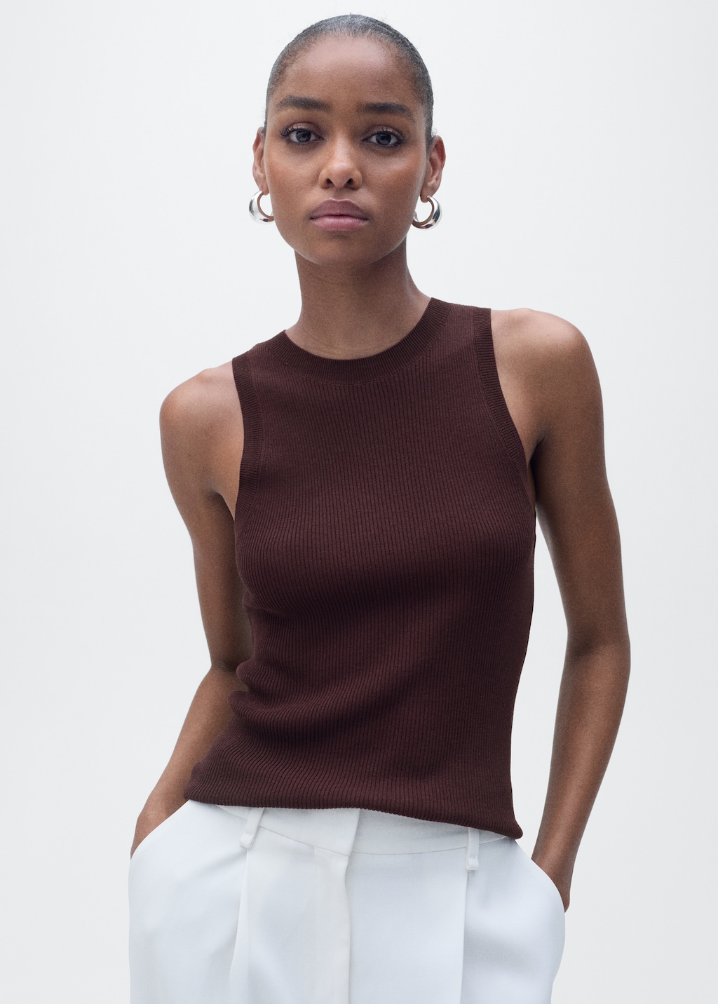新品Twist Cut-Out Rib Knit Top モカMサイズ　ニット 新品Twist Cut-Out Rib Knit Top モカMサイズ ニット