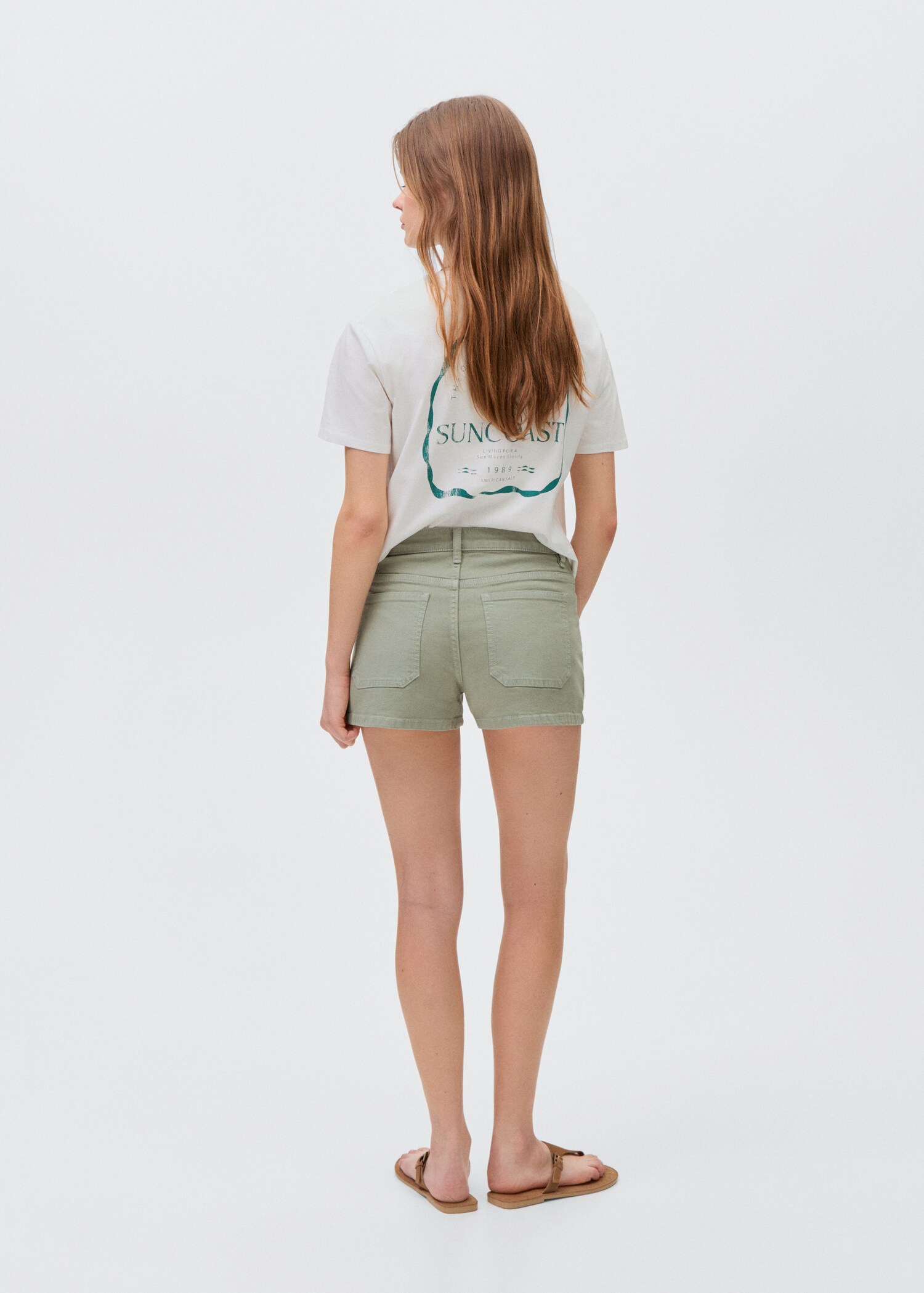 Cotton shorts with pockets - Reverse of the article