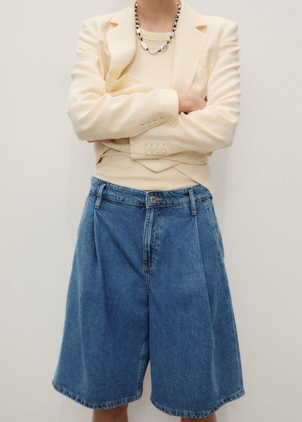 ショートパンツ Frame Butter-coloured denim bermuda shorts XBTCLXEBCO Womens Jean Shorts High Waisted Knee Length Wide