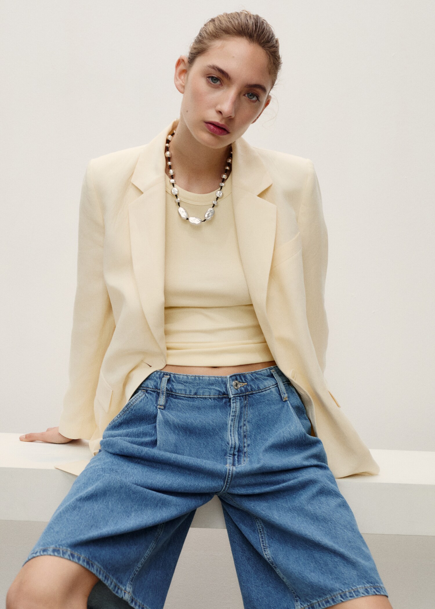 Wideleg denim jorts with pleats - Details of the article 1