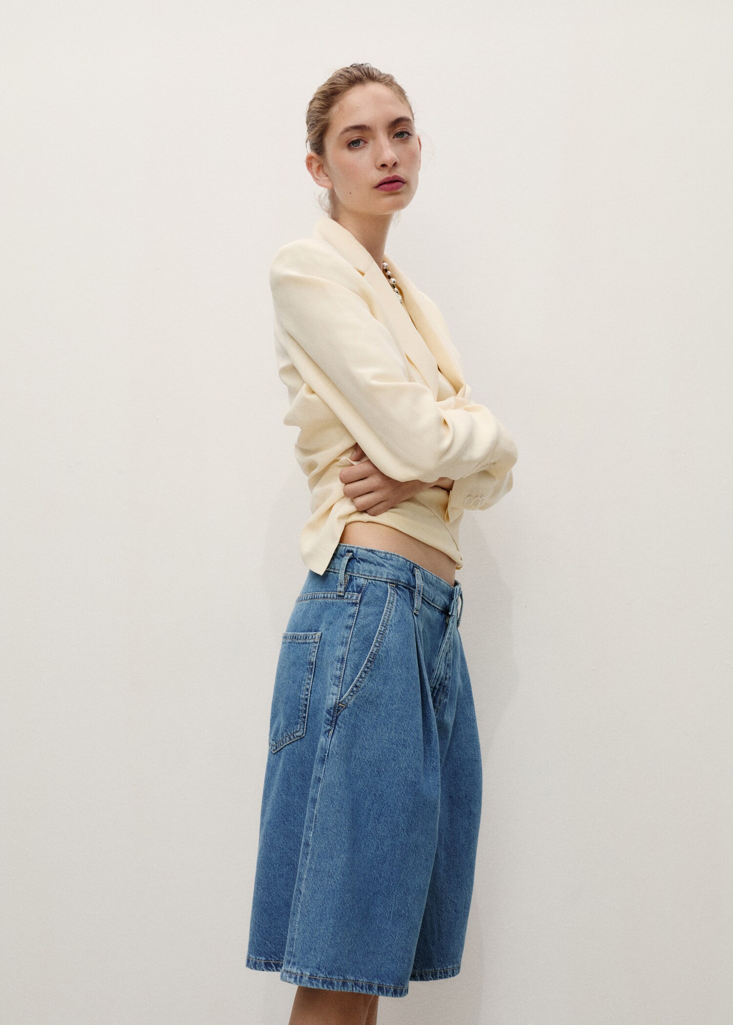 Wideleg denim jorts with pleats - Details of the article 2