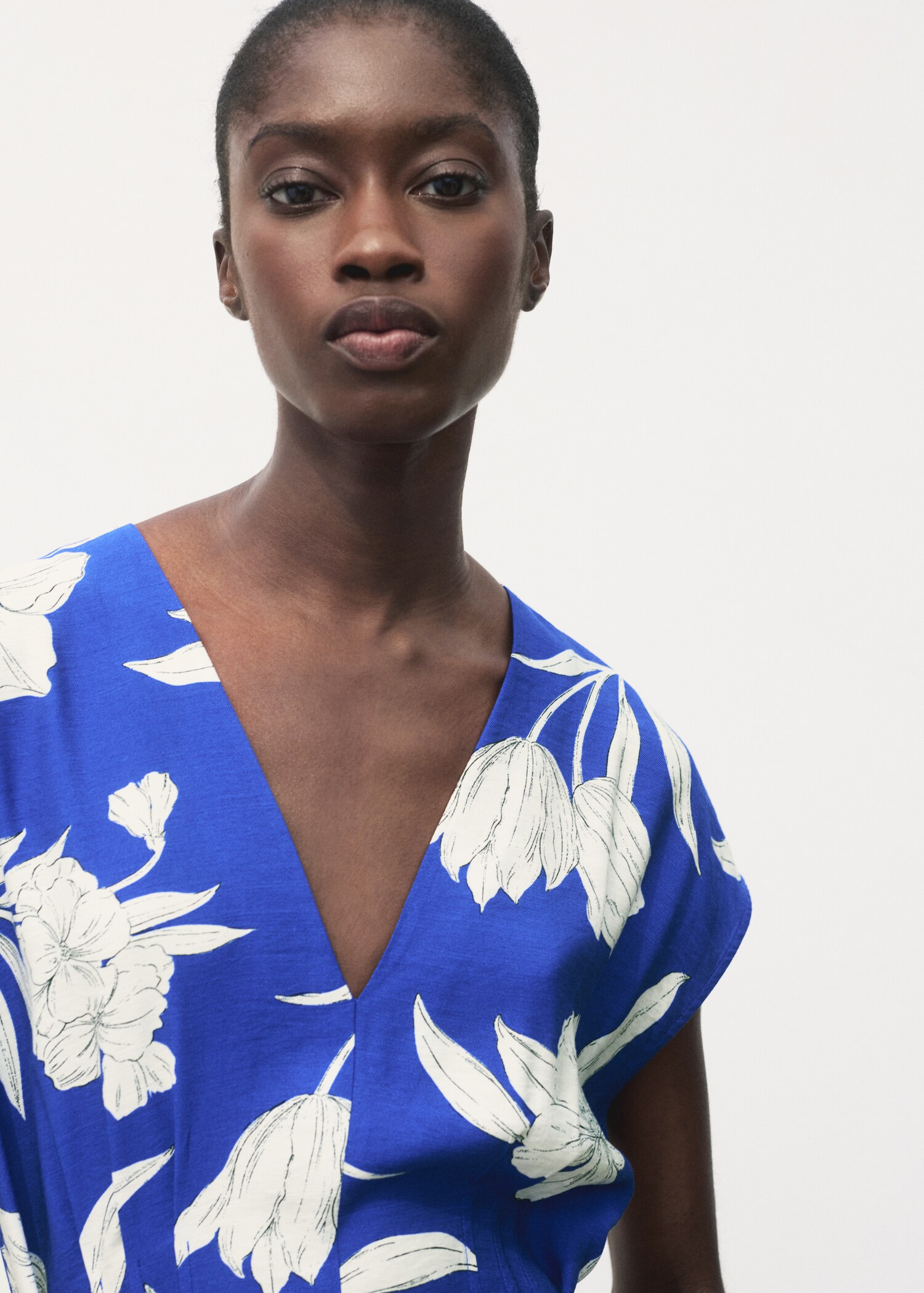 Long cropped jumpsuit with belt - Details of the article 1