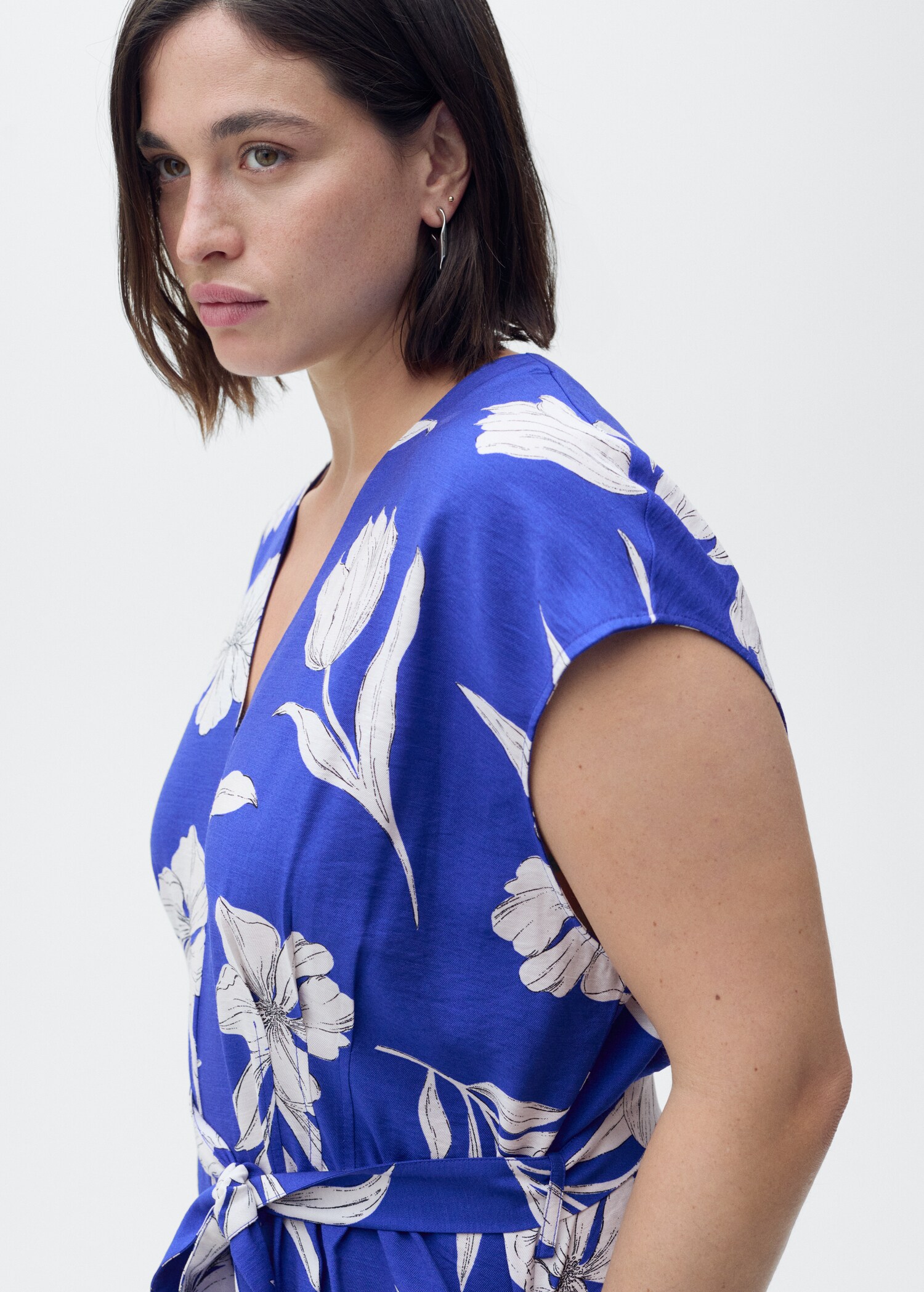Long cropped jumpsuit with belt - Details of the article 5