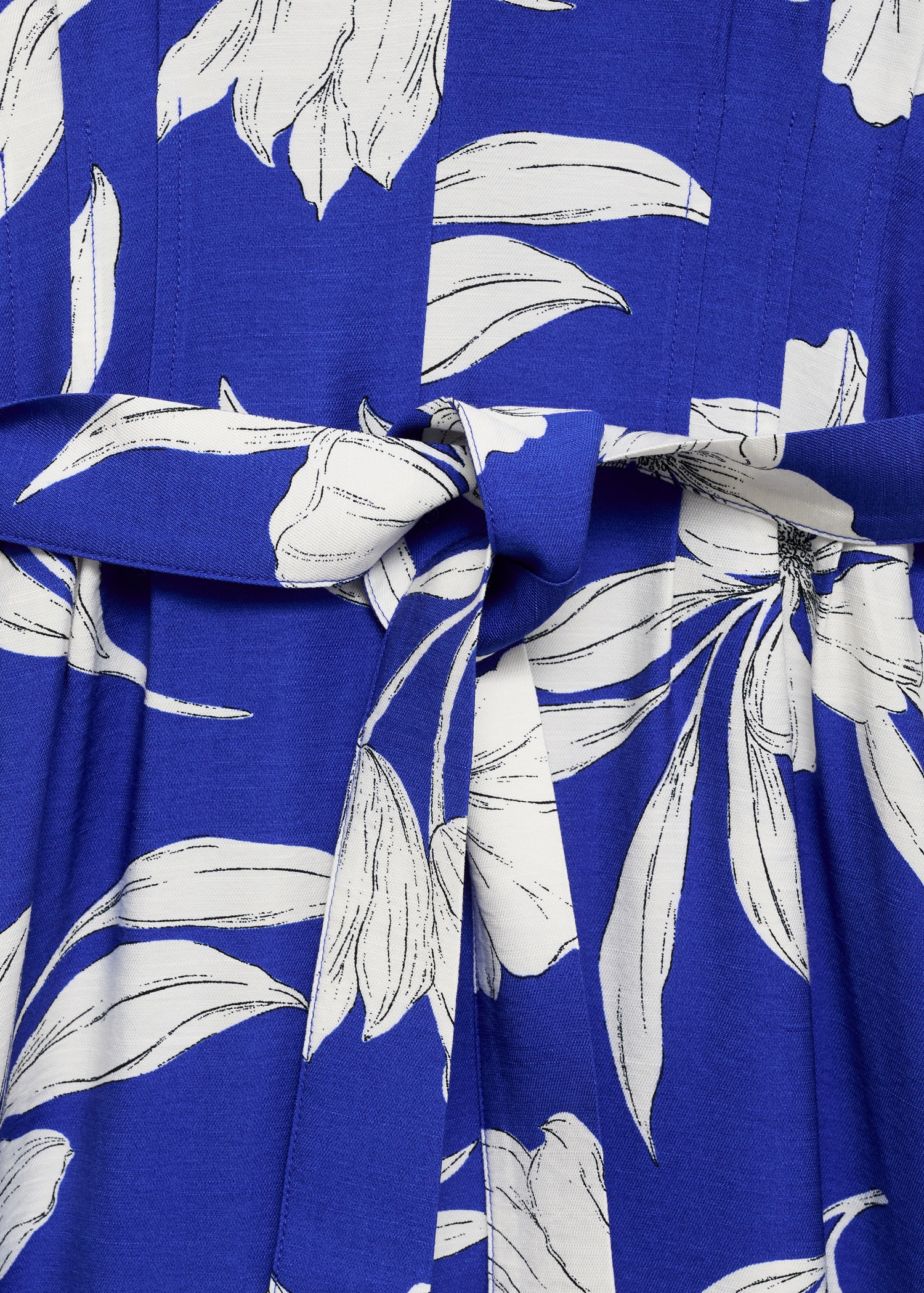Long cropped jumpsuit with belt - Details of the article 8