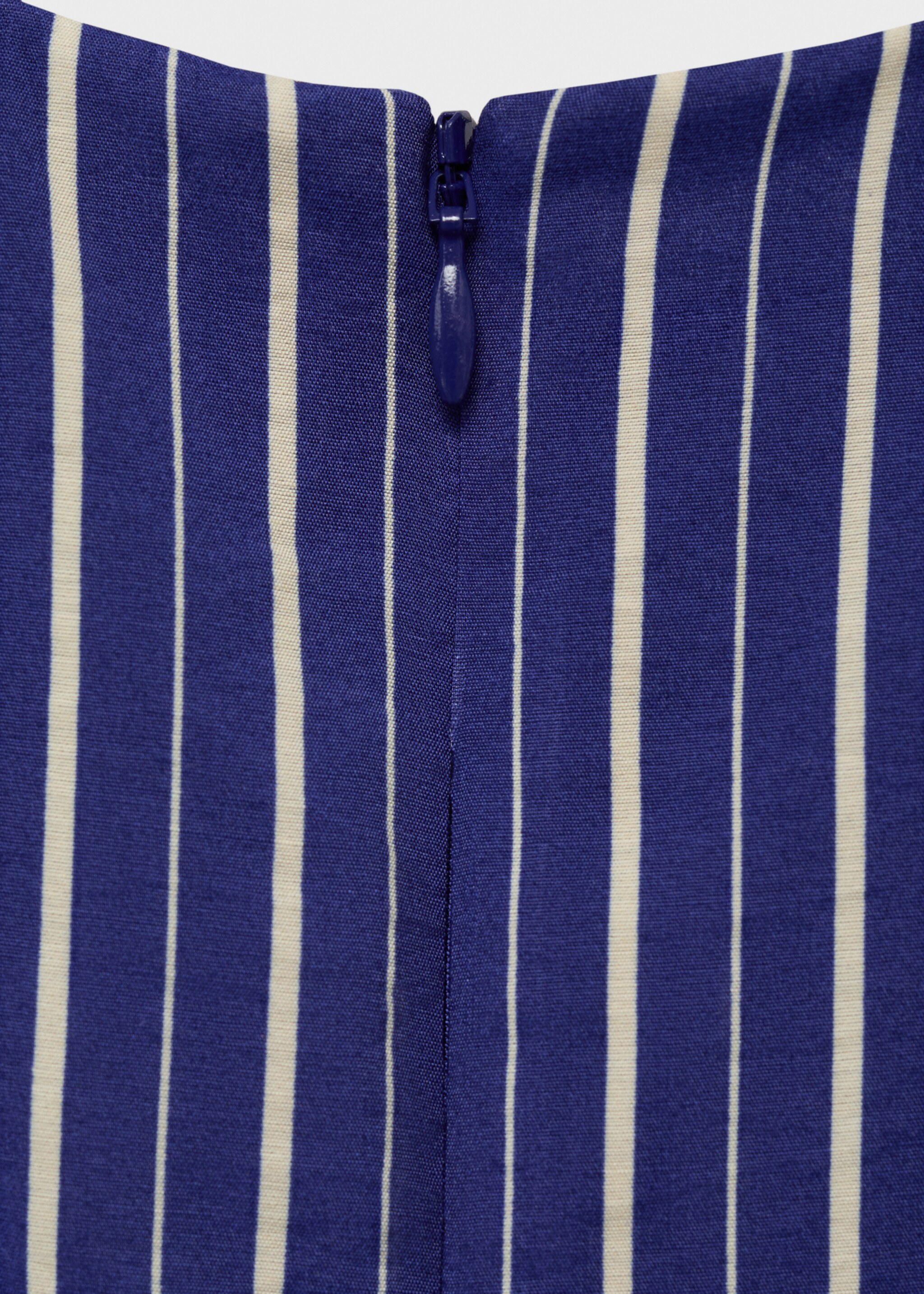 Striped jumpsuit with belt - Details of the article 0