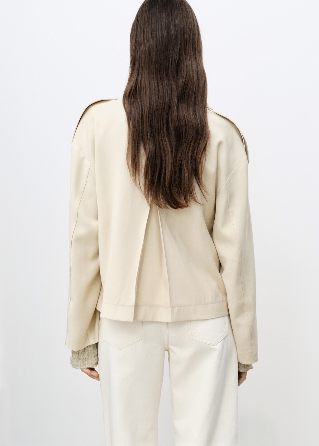 Double-breasted cropped trench coat - image 3