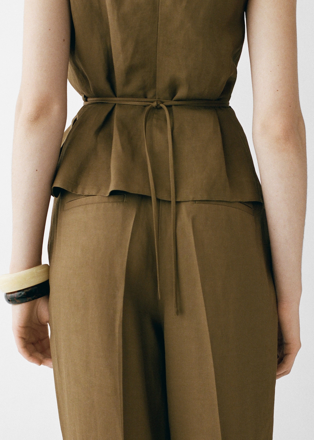 Linen-blend pleated pants