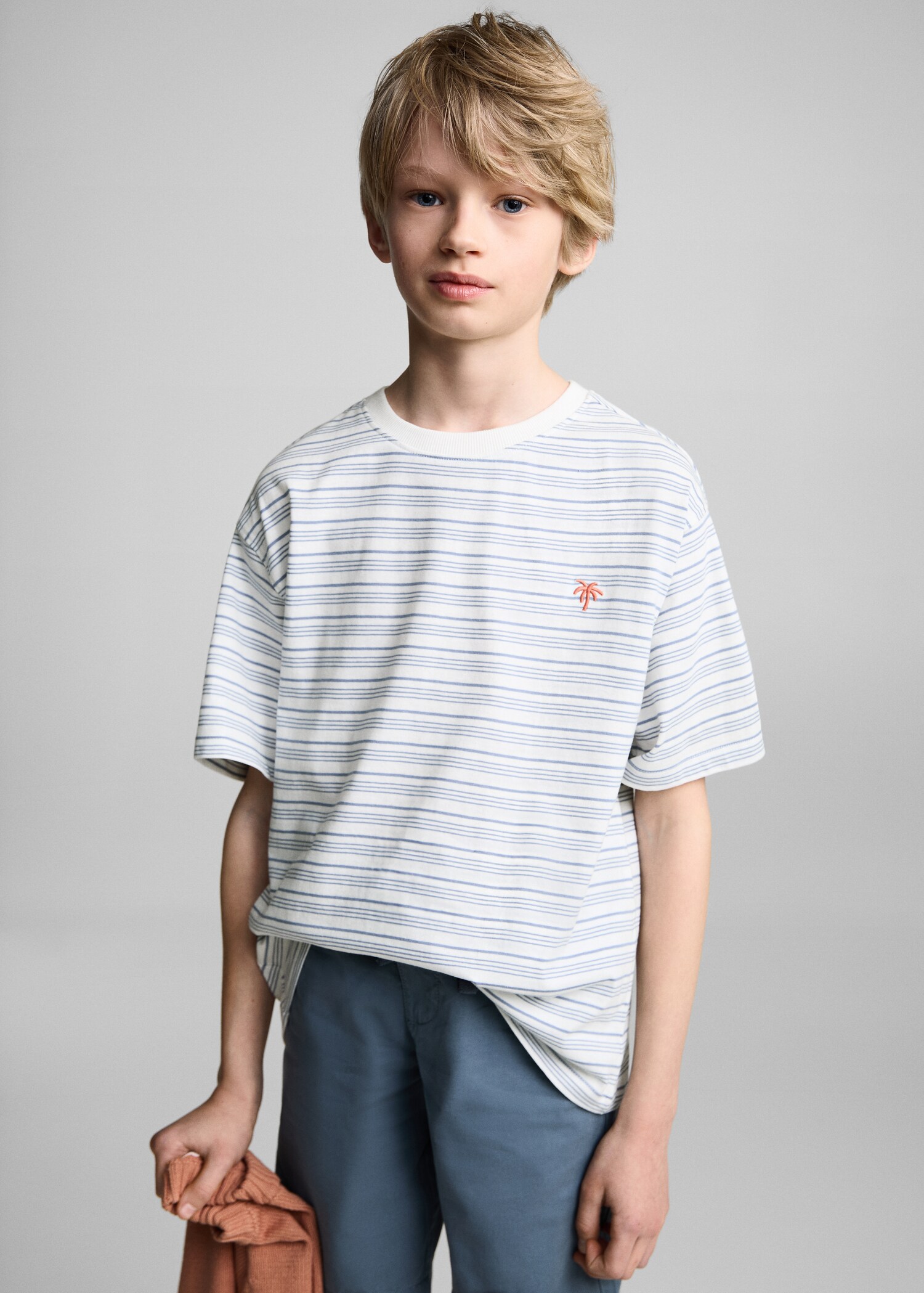 Gestreiftes T-Shirt in Wickel-Optik - Mittlere Ansicht