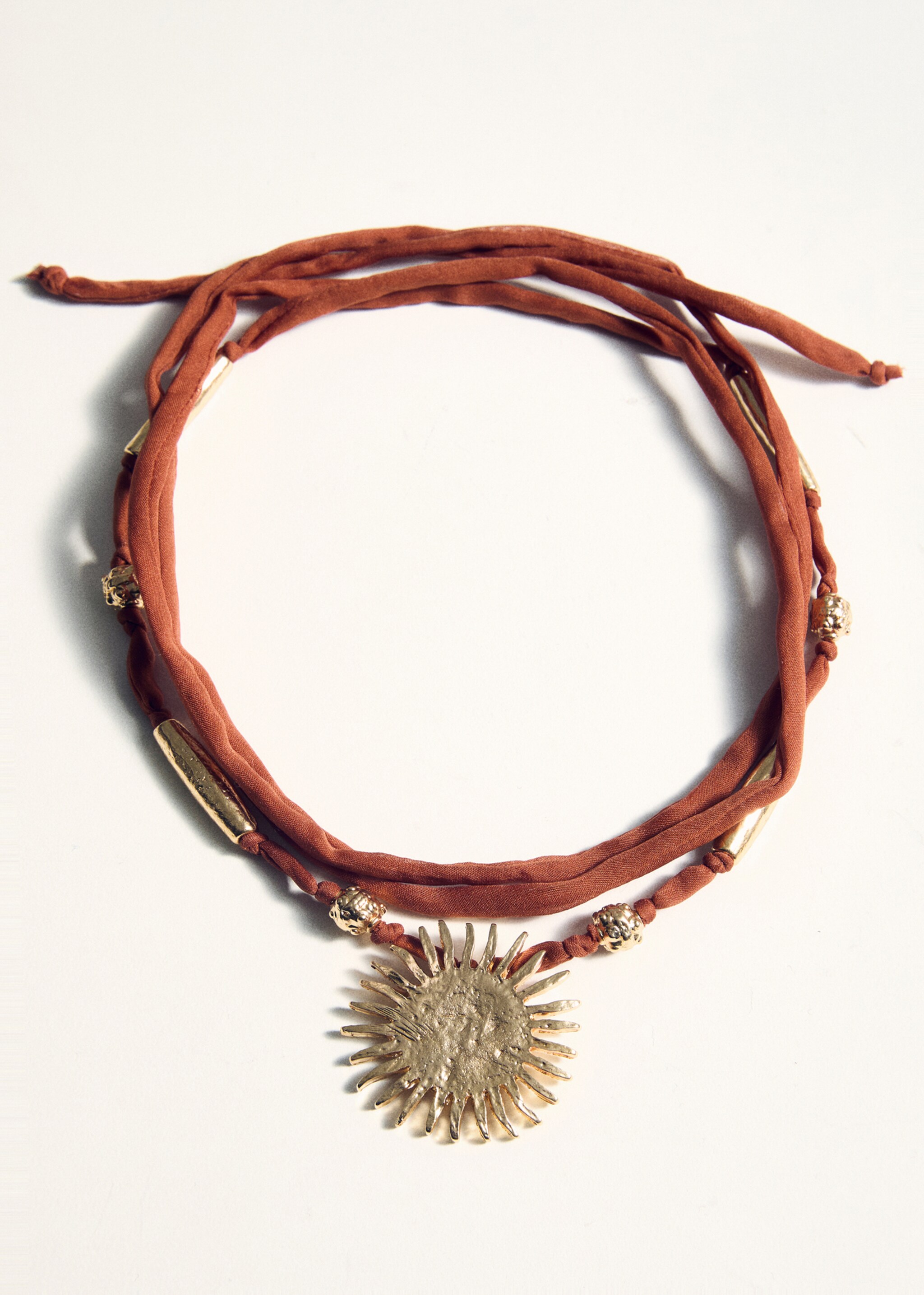 Bead necklace with sun detail - Details of the article 5