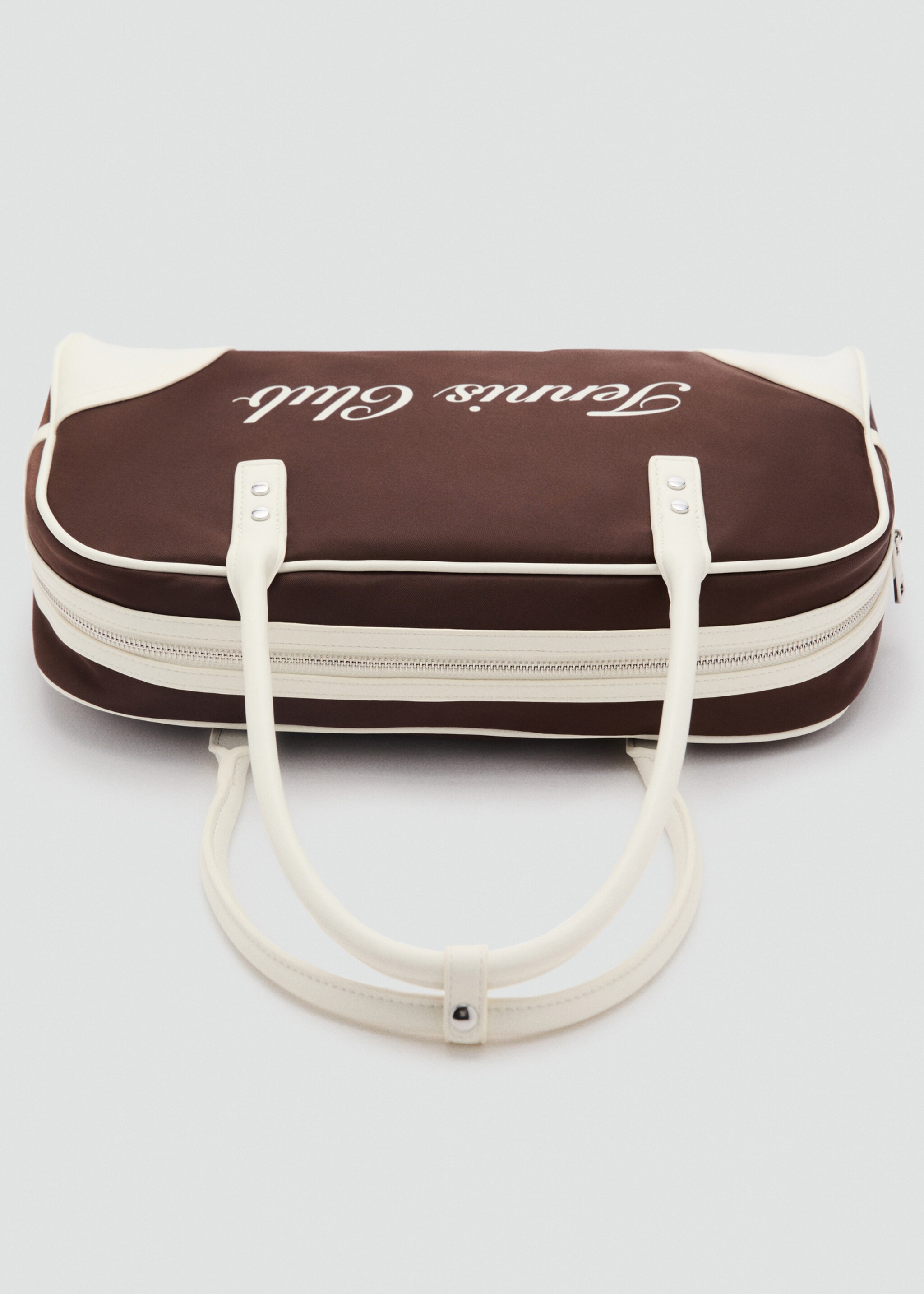 Contrast shoulder bag with printed message - Details of the article 2