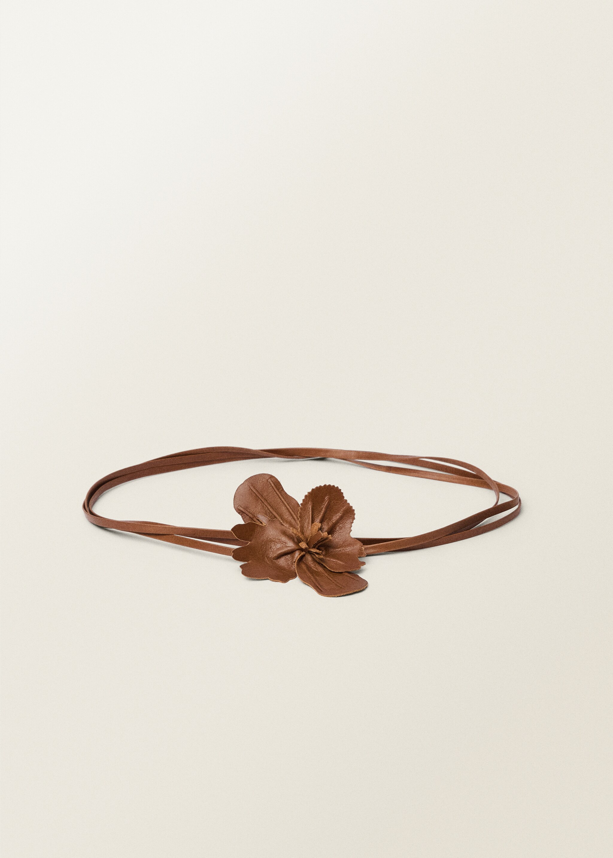 Thin leather belt with flower detail - Article without model