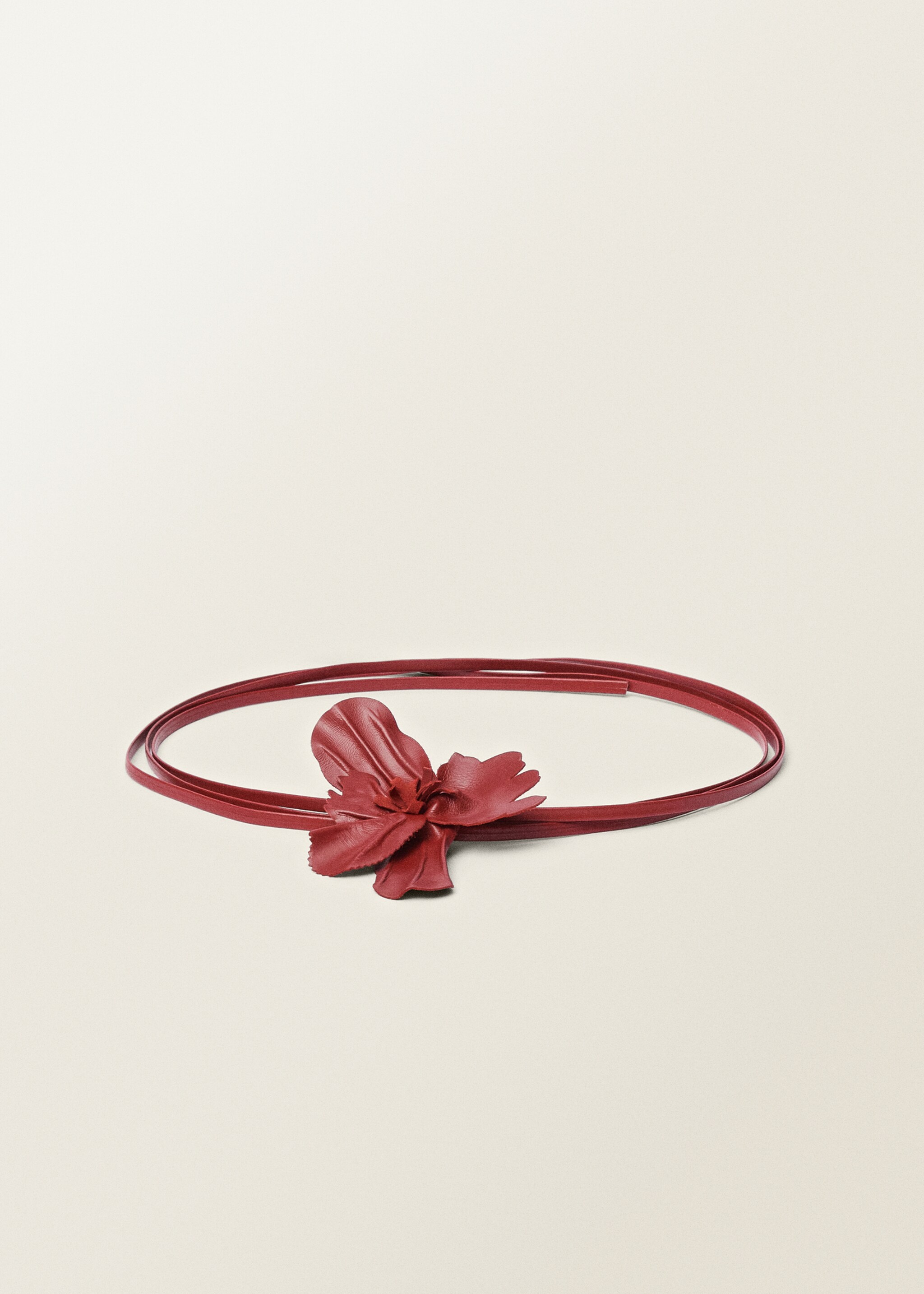 Ceinture fine en cuir avec détail floral - Article sans modèle