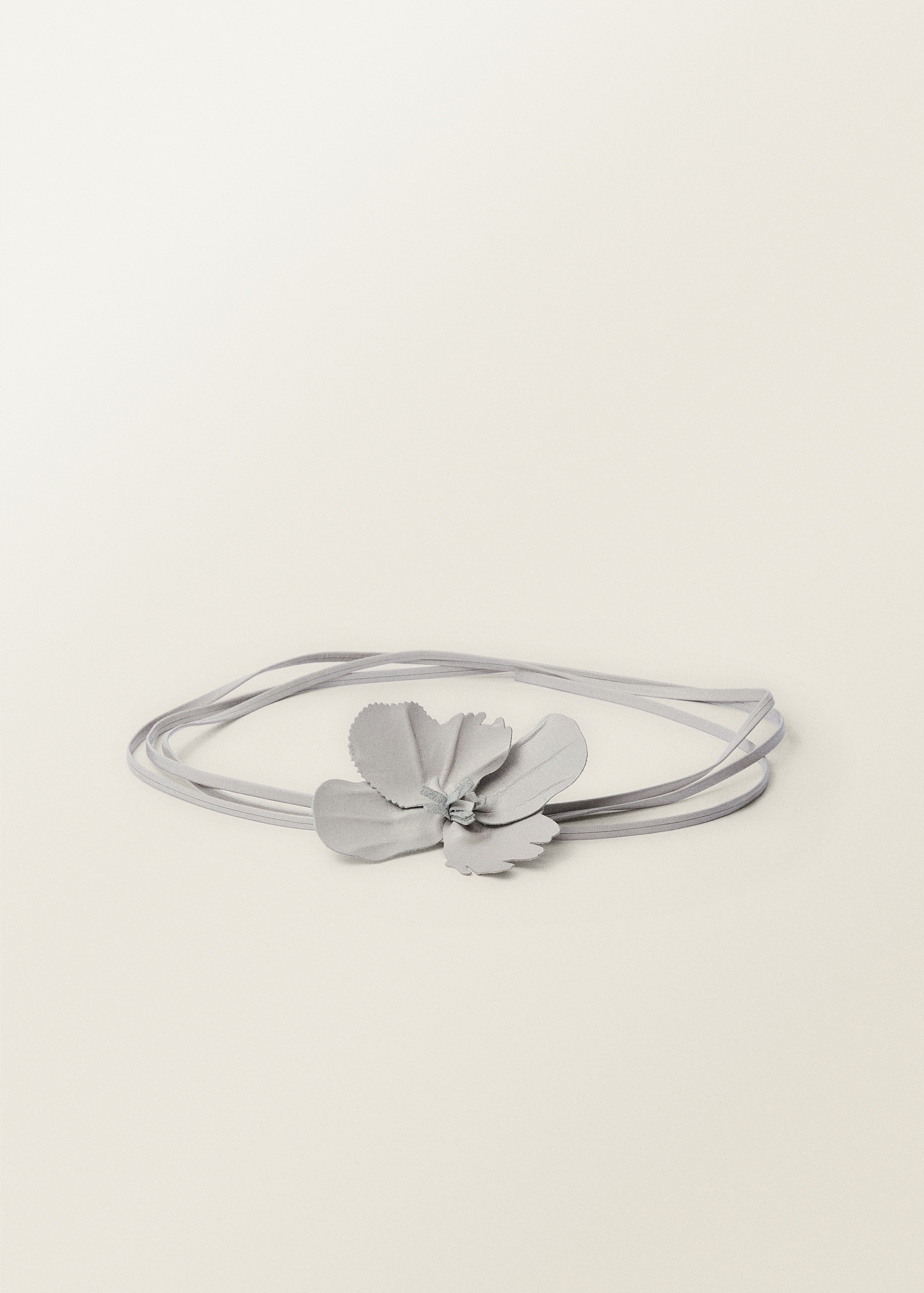 Thin leather belt with flower detail - Article without model