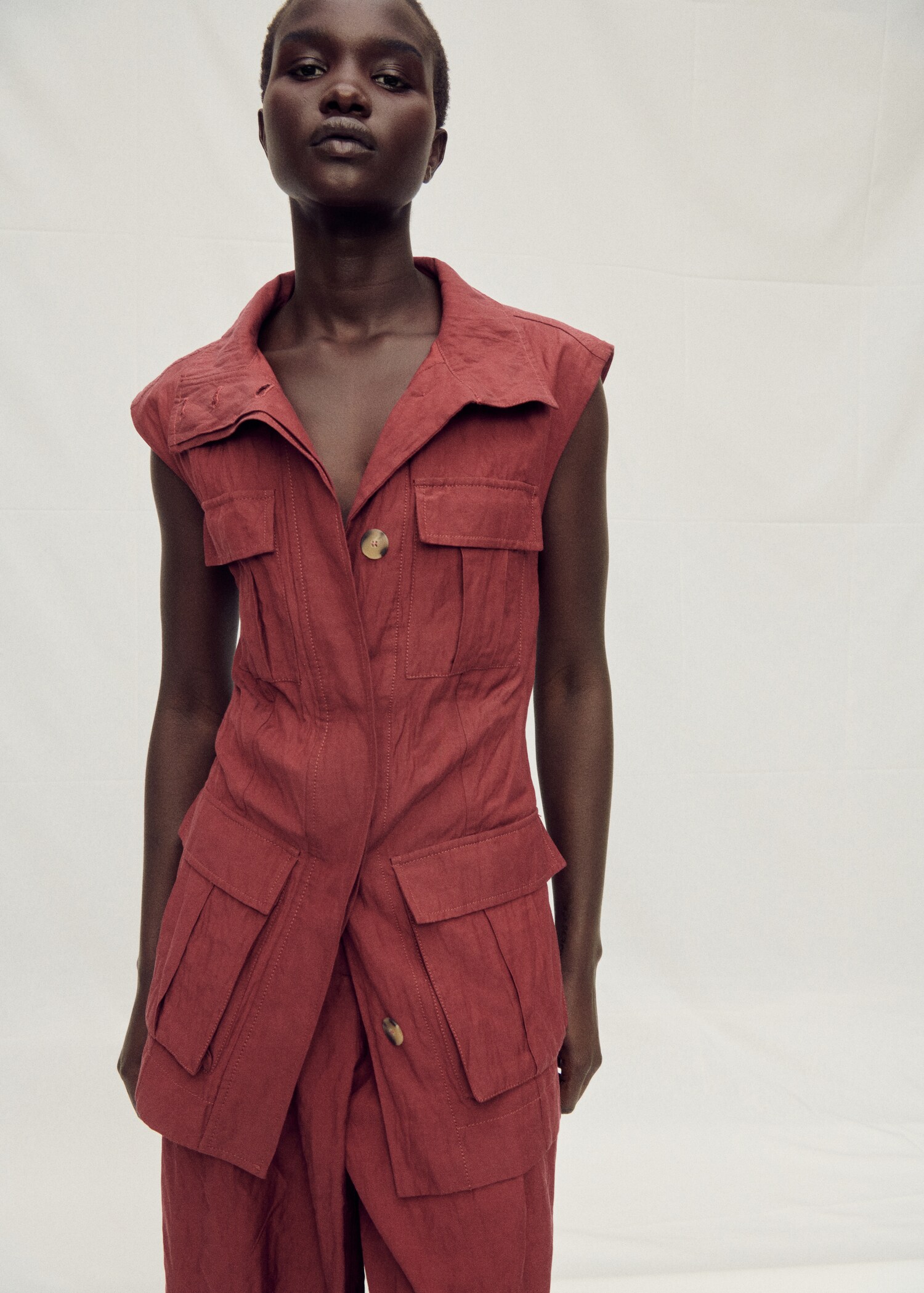 Creased-effect suit waistcoat with pockets - Medium plane
