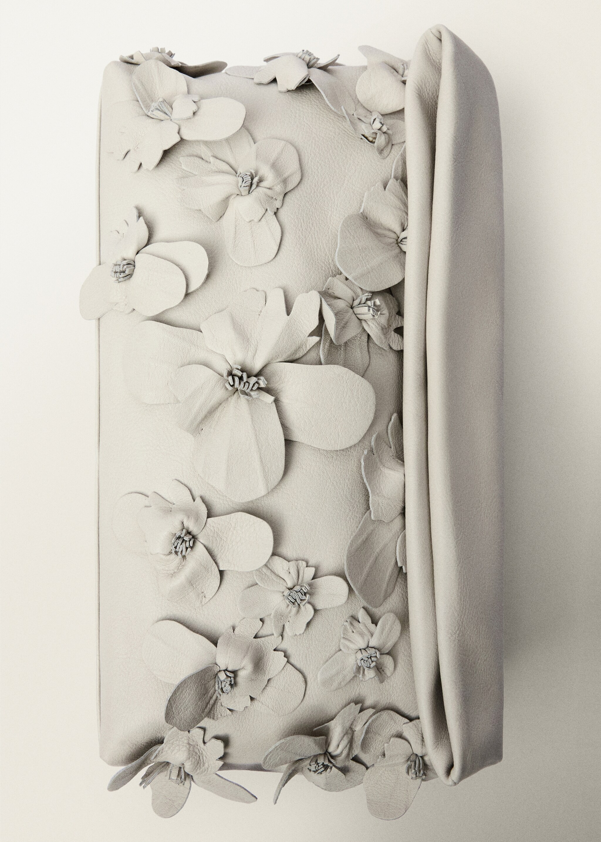 Leather handbag with flower detail - Details of the article 2
