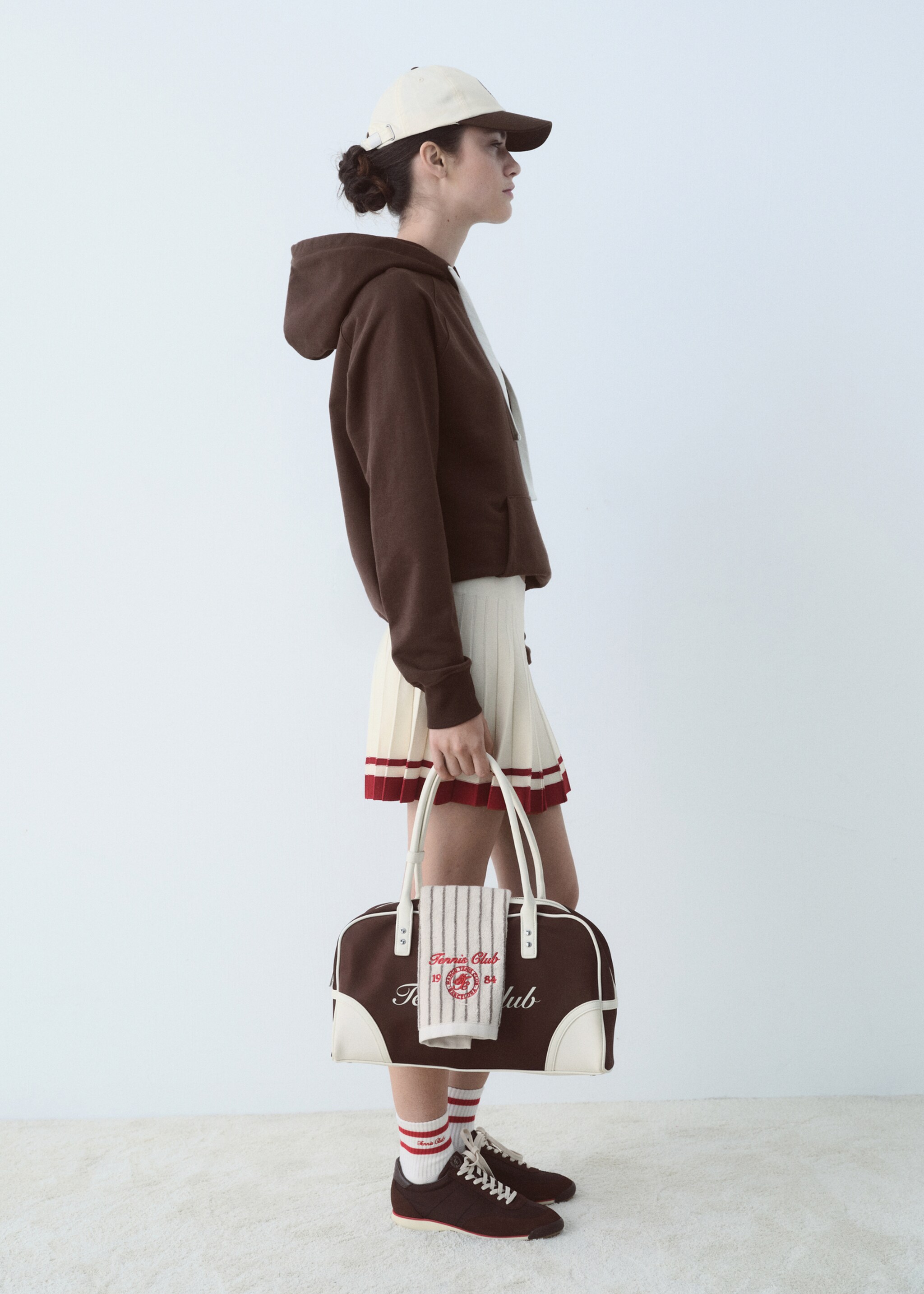 Hooded sweatshirt with printed message - Details of the article 2