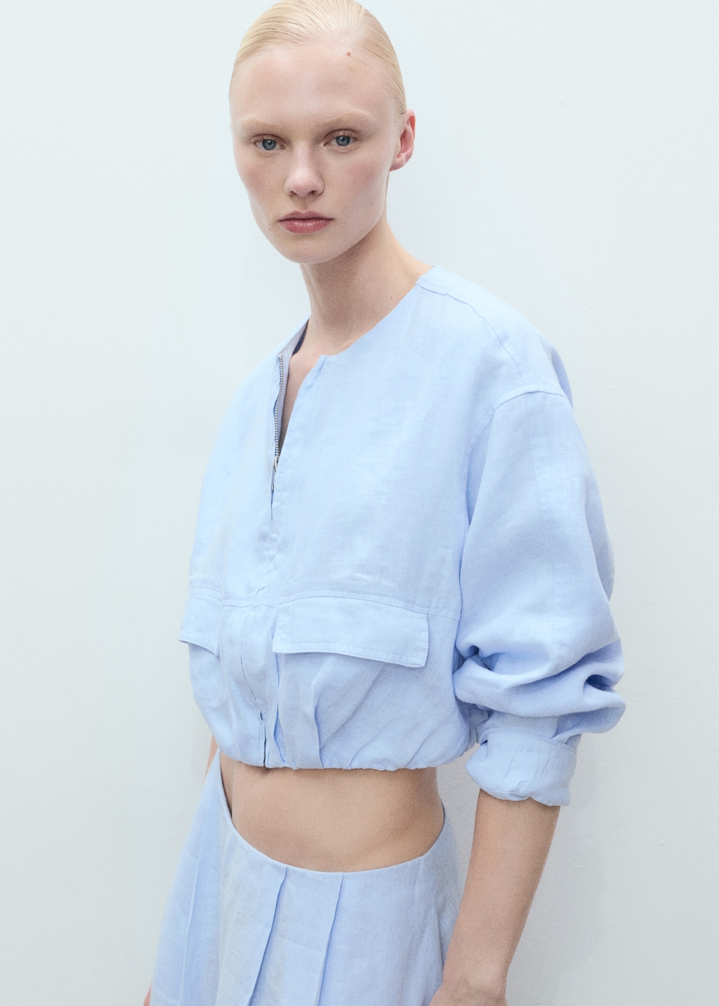 Cropped linen jacket with pockets