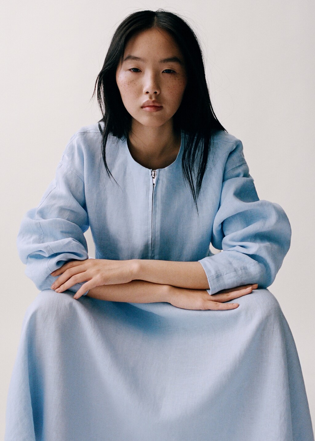Cropped linen jacket with pockets - Women | MANGO USA