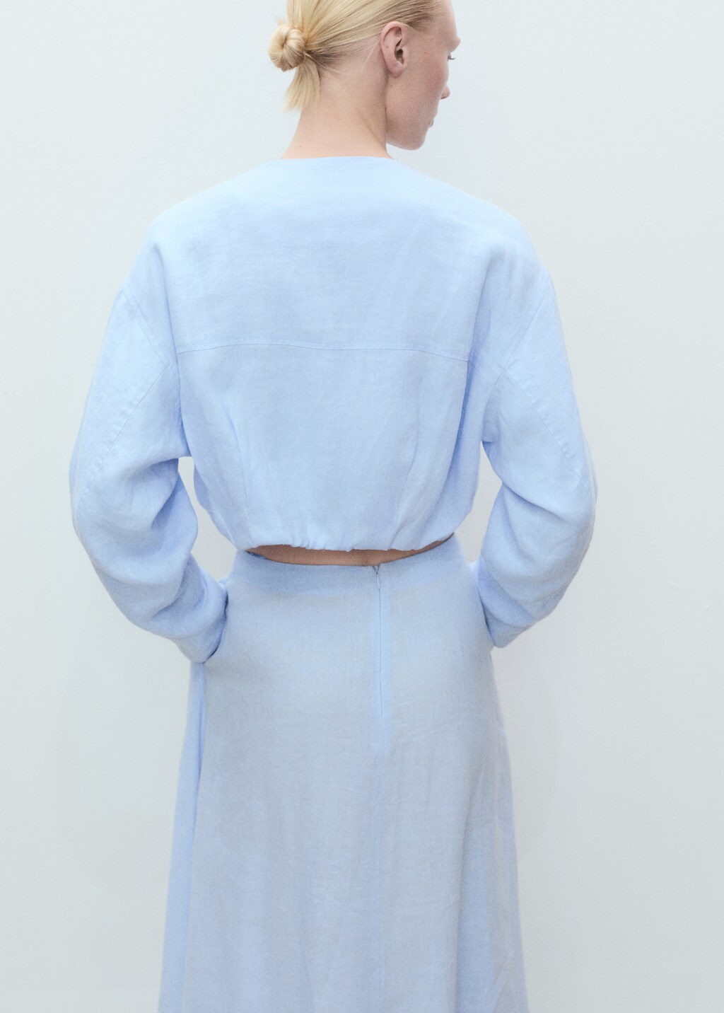 Cropped linen jacket with pockets - image 3