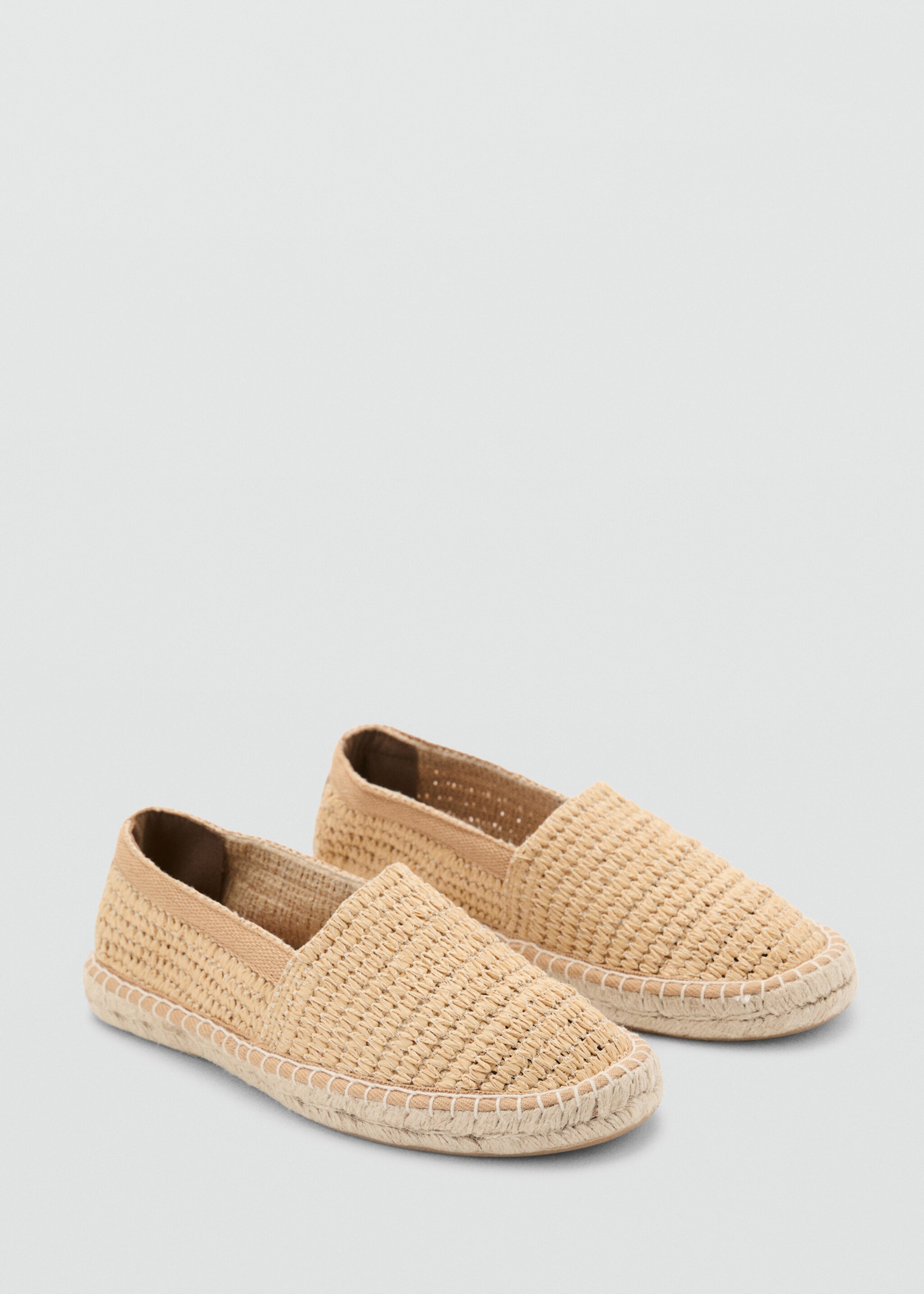 Espadrile din rafie - Plan mediu