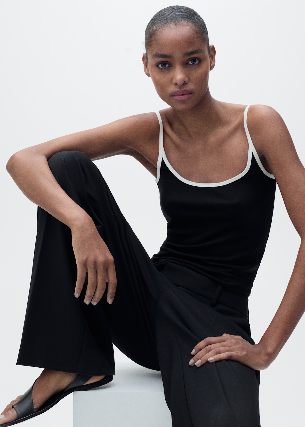 Lyocell top with contrasting trim - Women | MANGO USA
