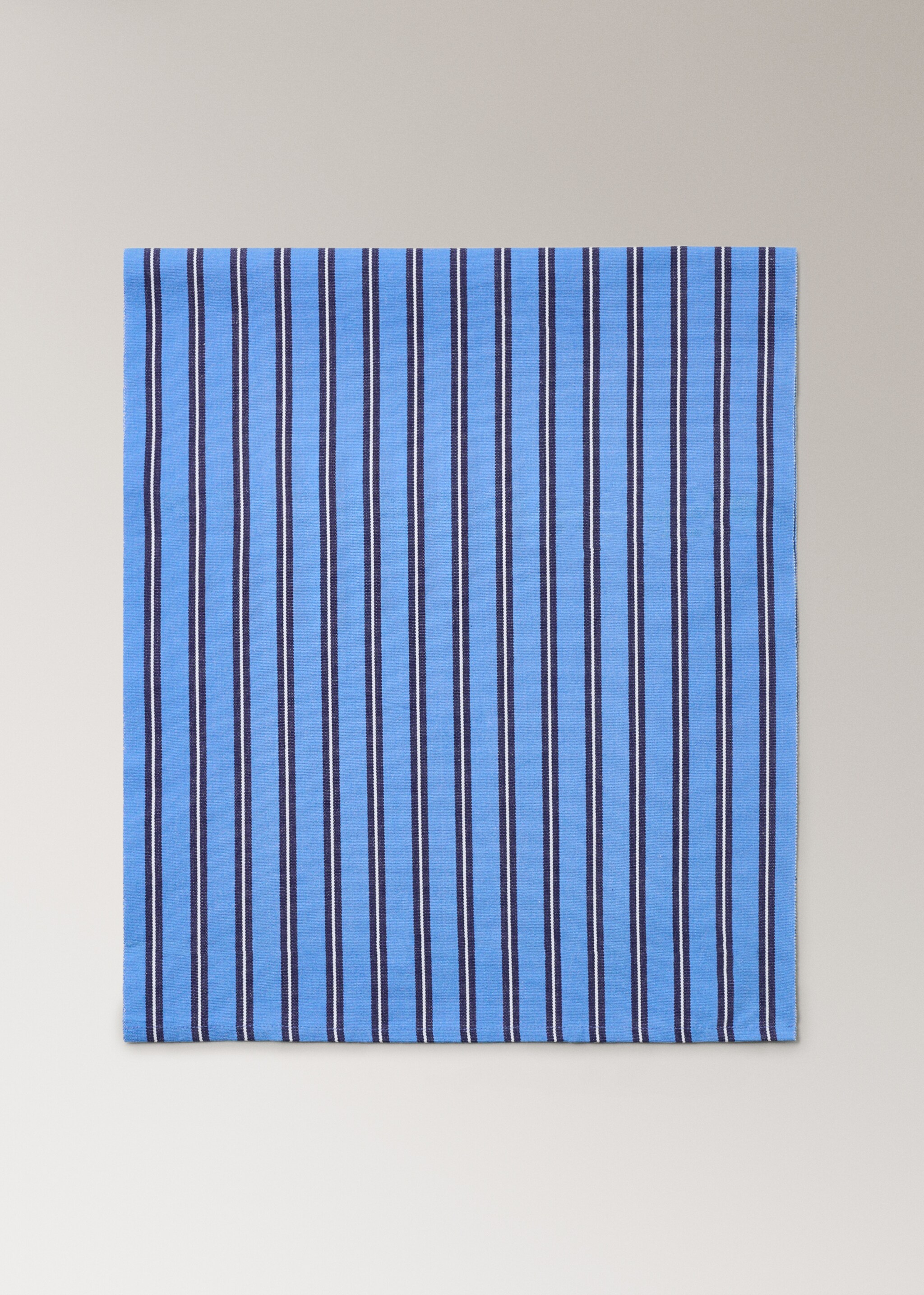 Cotton table runner with geometric structure - Article without model, Blue. Ref: 87049405-00.