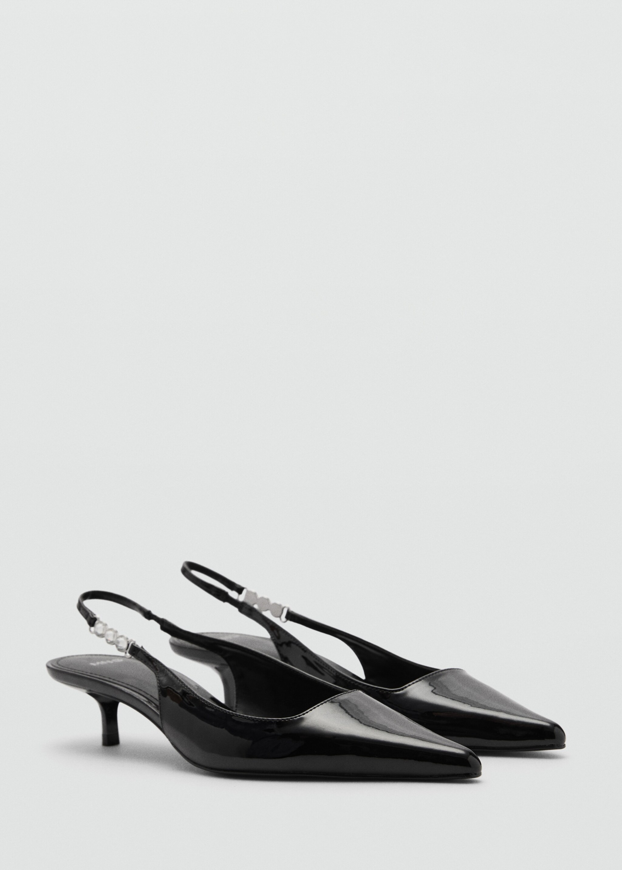 Chaussures kitten heel détail strass - Plan moyen