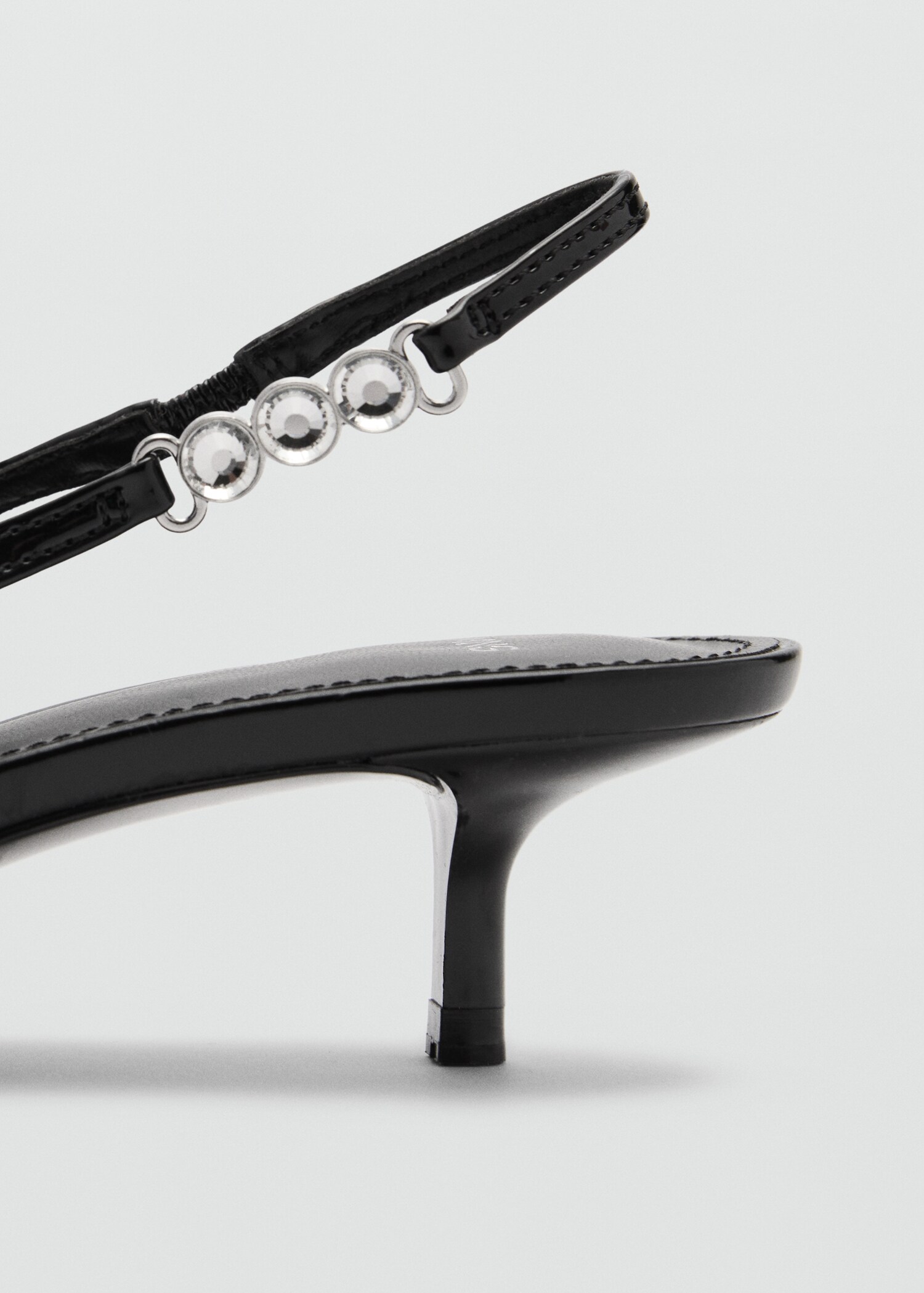 Kitten shoe with rhinestone detail - Details of the article 1