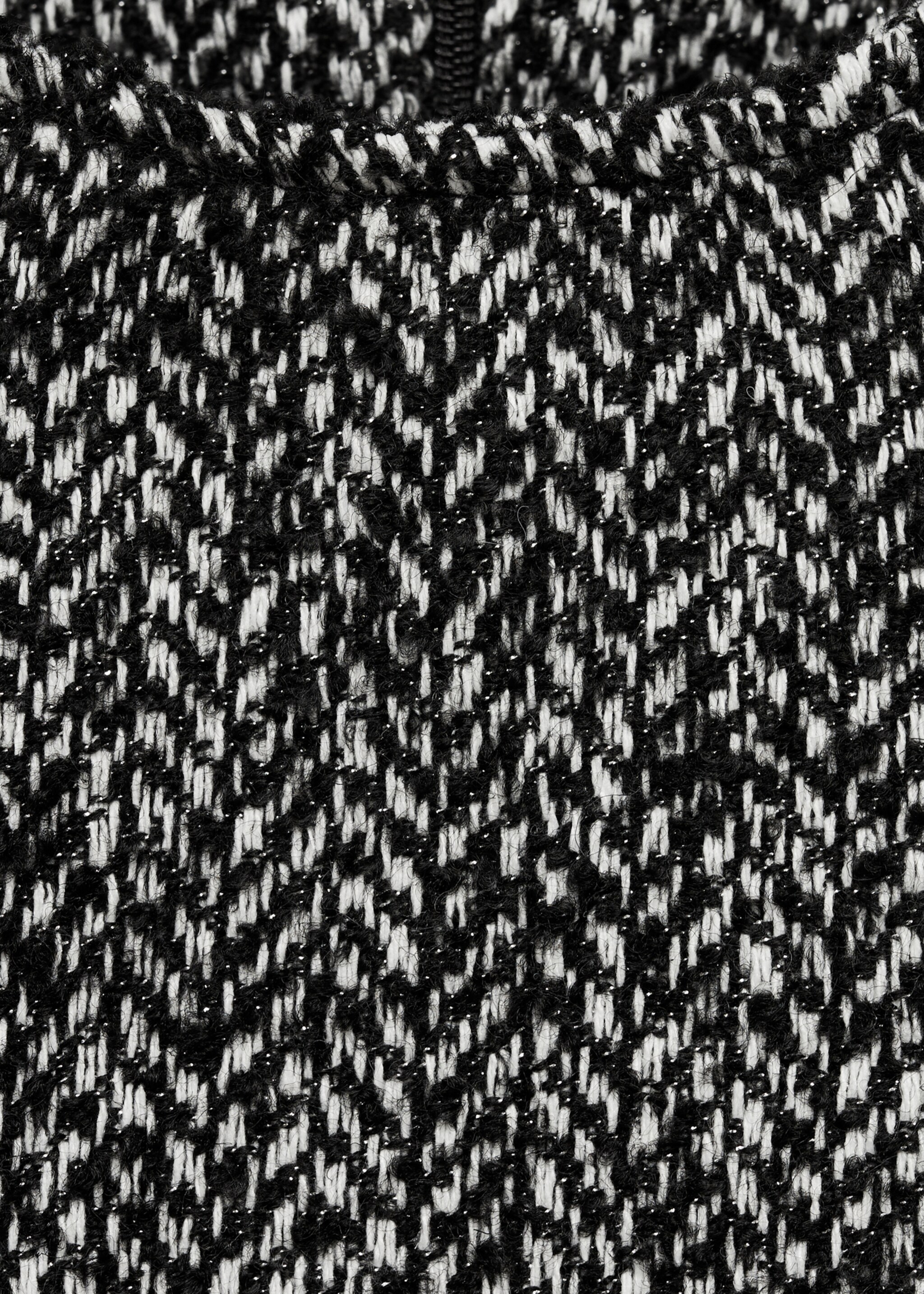 Spike stitch pinafore - Details of the article 8