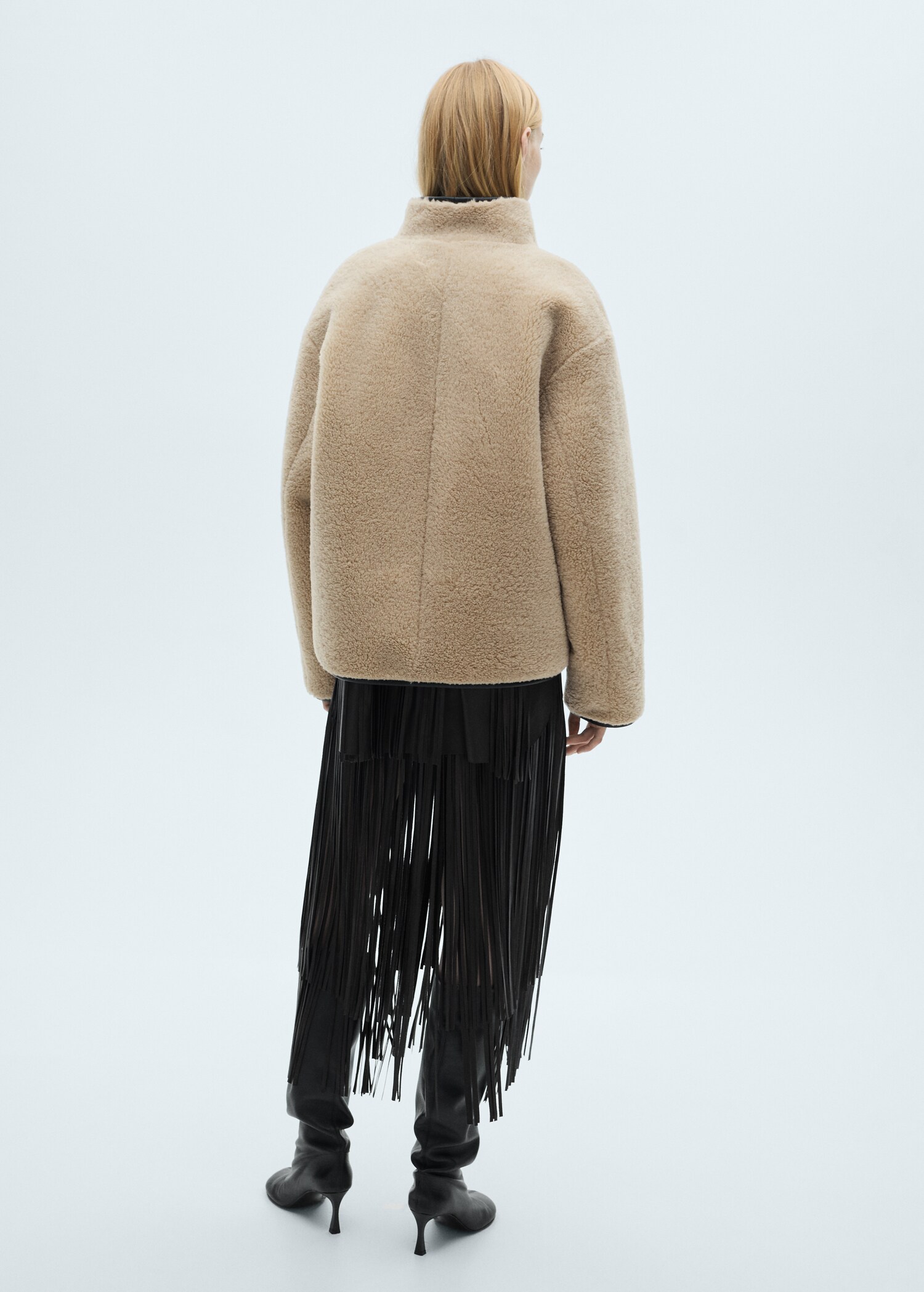 Short fur effect coat - Reverse of the article