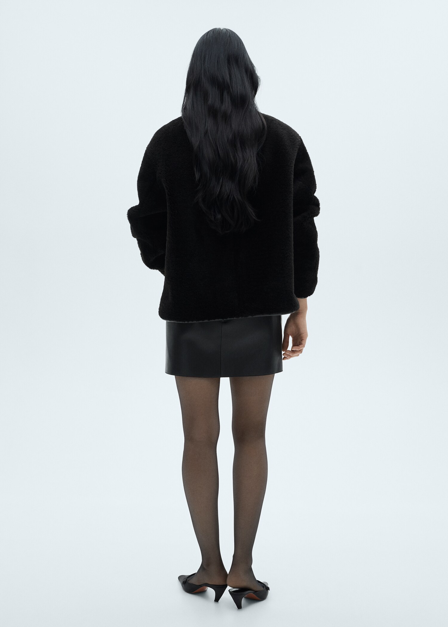 Short fur effect coat - Reverse of the article