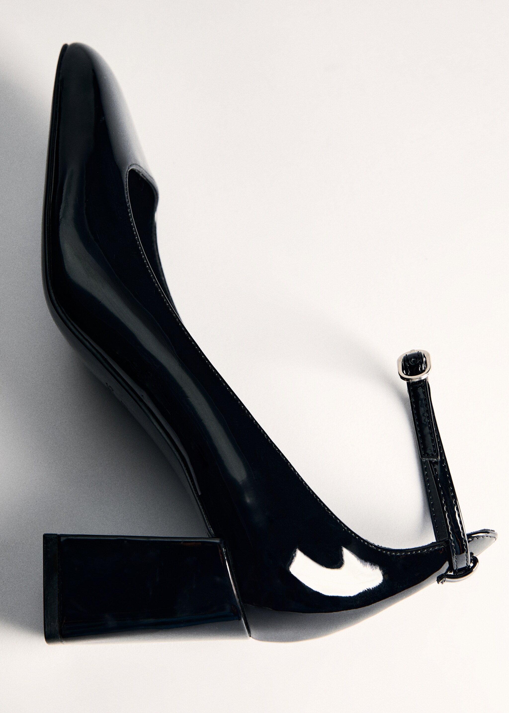 Chaussures vernies talon - Détail de l'article 5