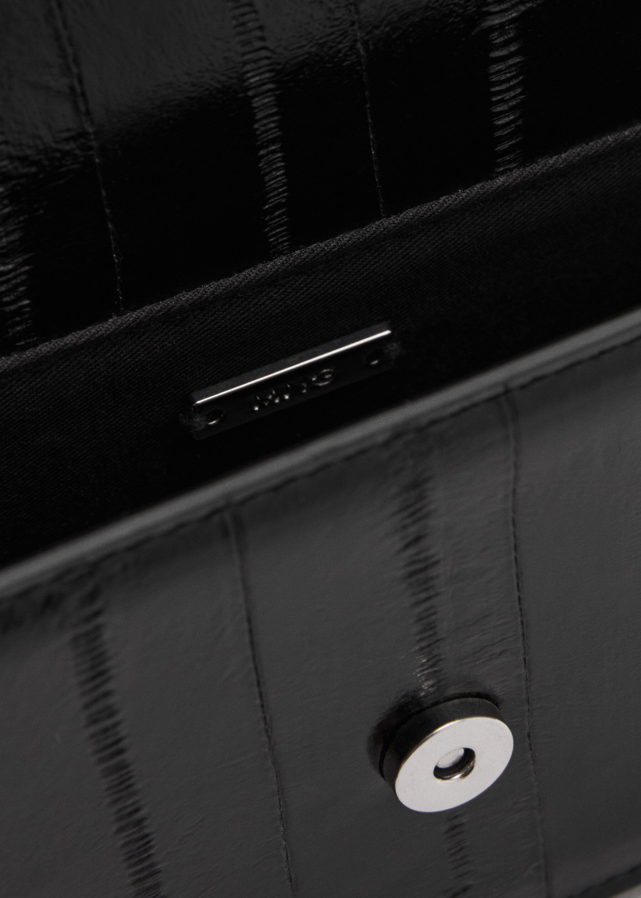 Textured leather effect bag - Деталь изделия 1