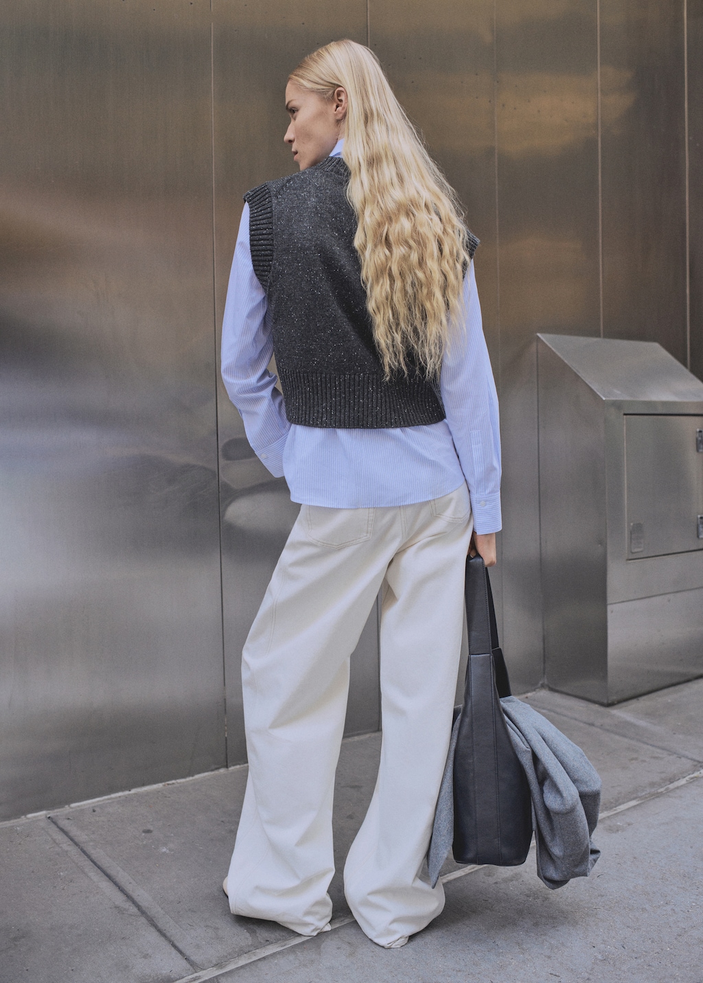 【新品タグ付】UNLIENS v neck gilet ecru UNLÍENS/v neck gilet