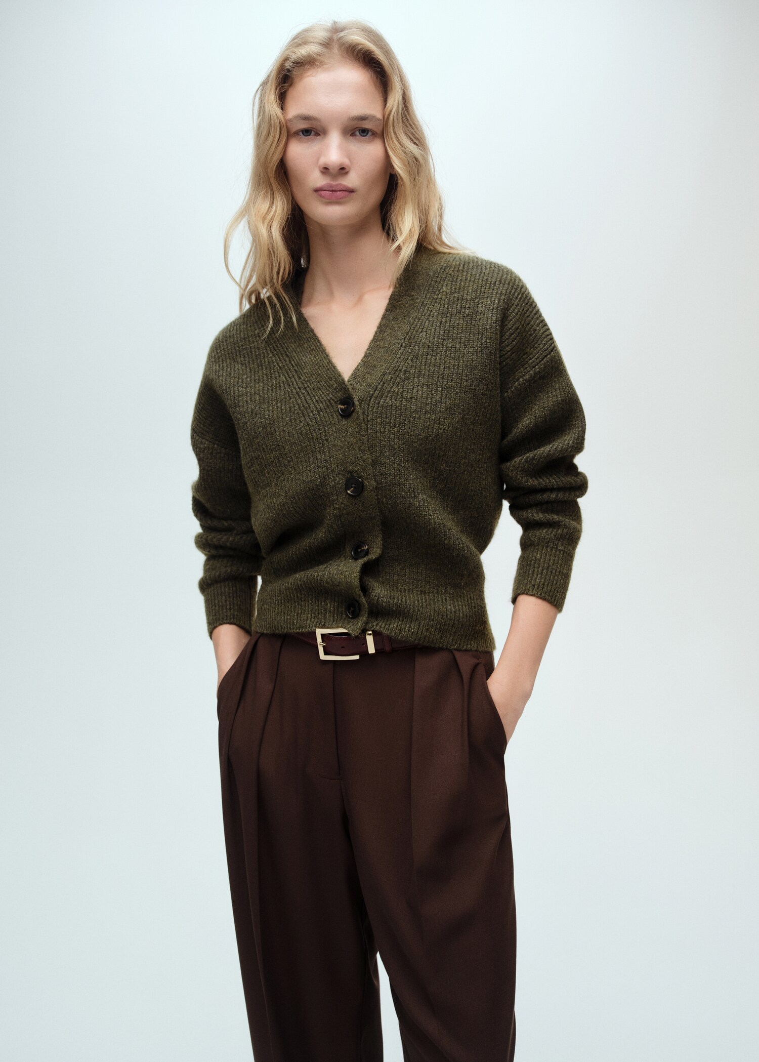 V-neck ribbed cardigan - Medium plane