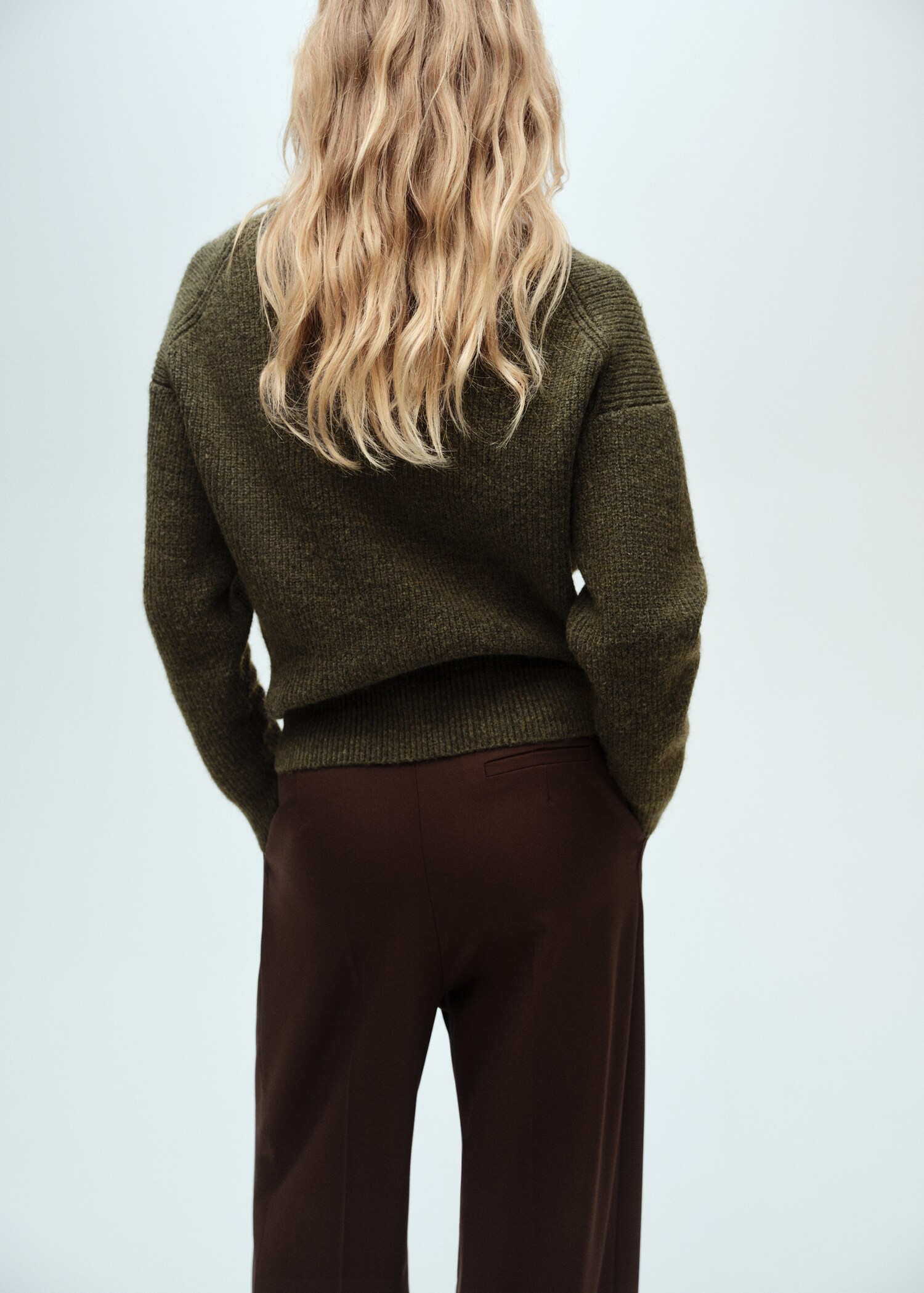 V-neck ribbed cardigan - Reverse of the article