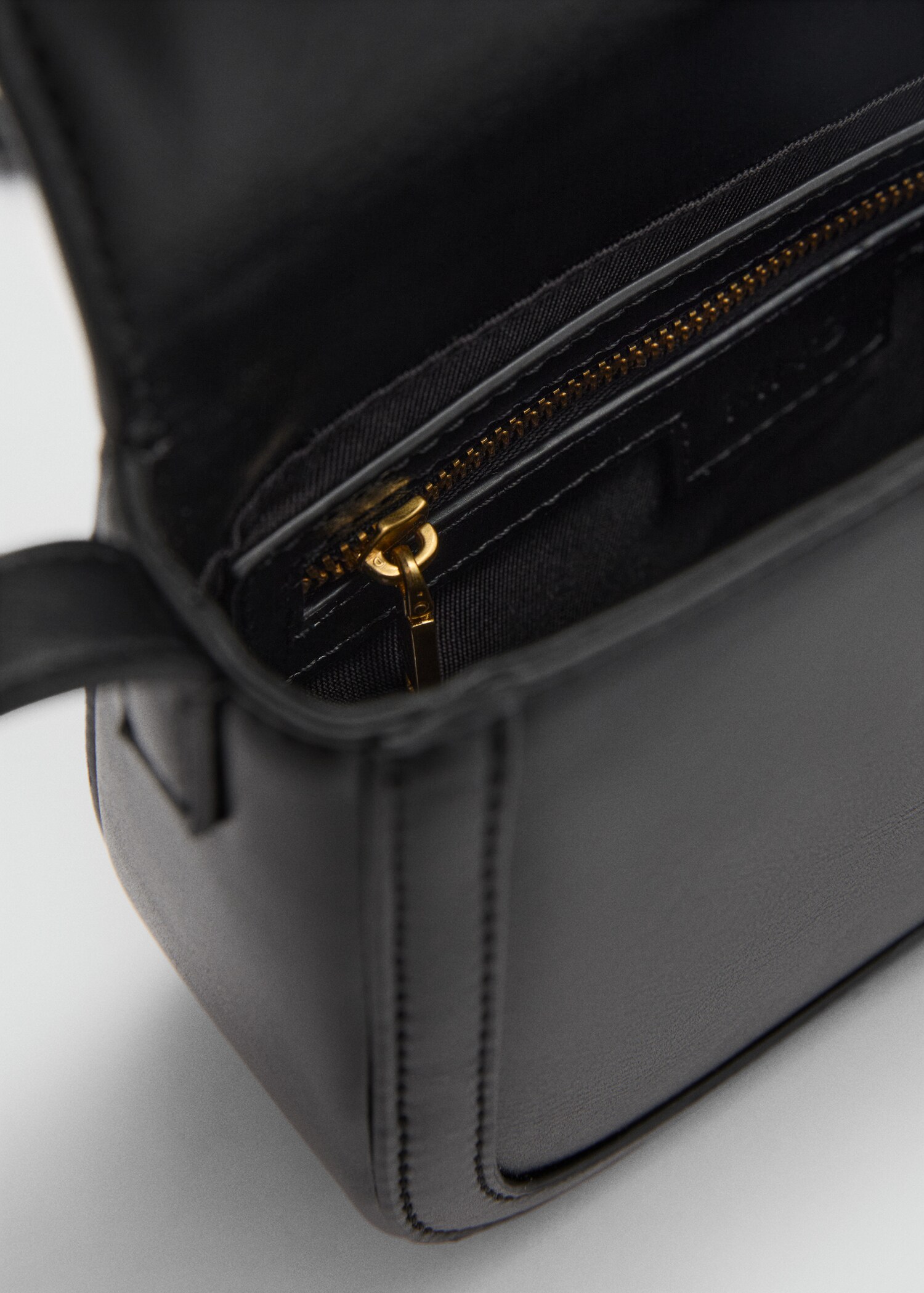 Bolso bandolera solapa - Detalle del artículo 2