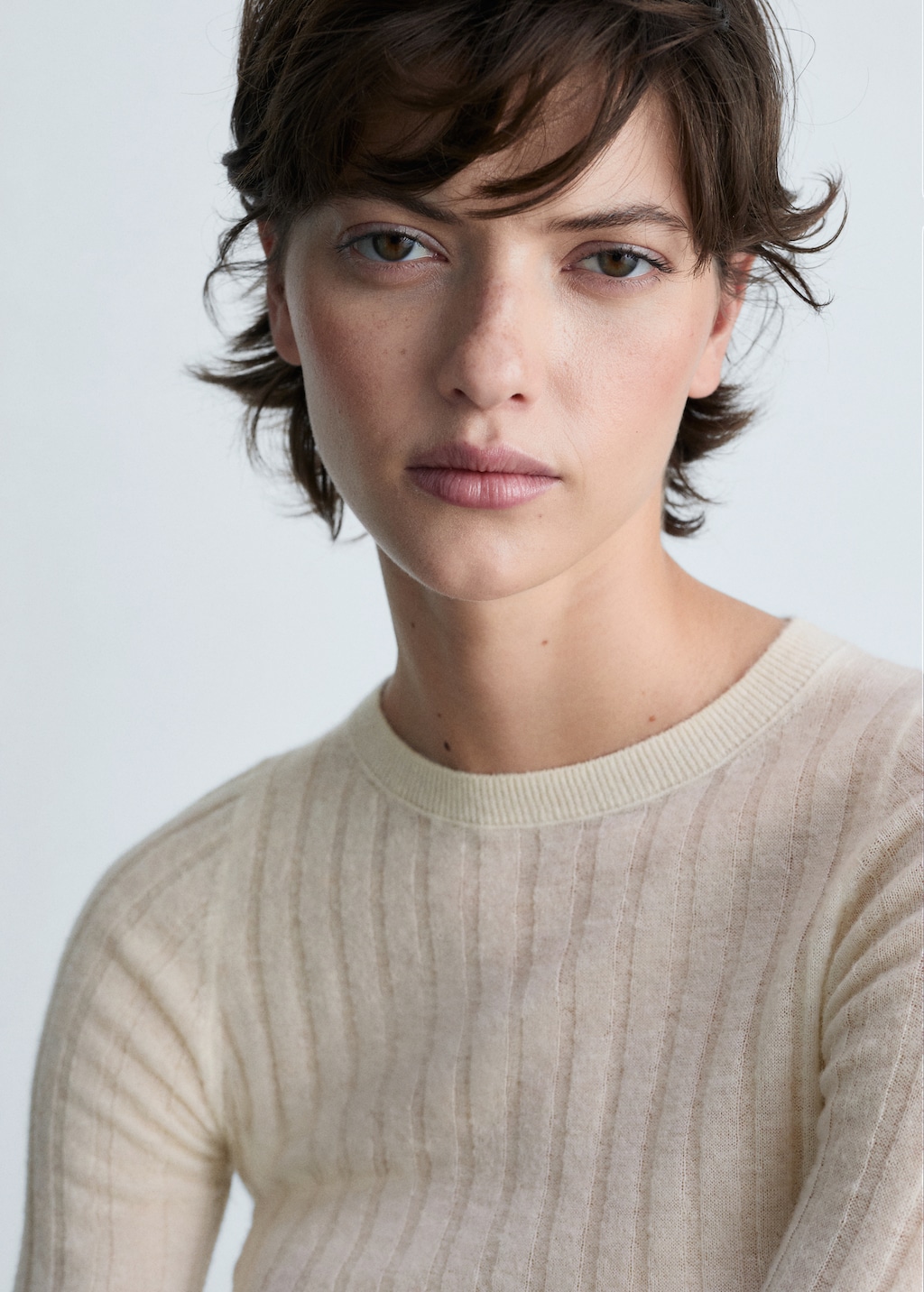 Ribbed round-neck sweater - image 4